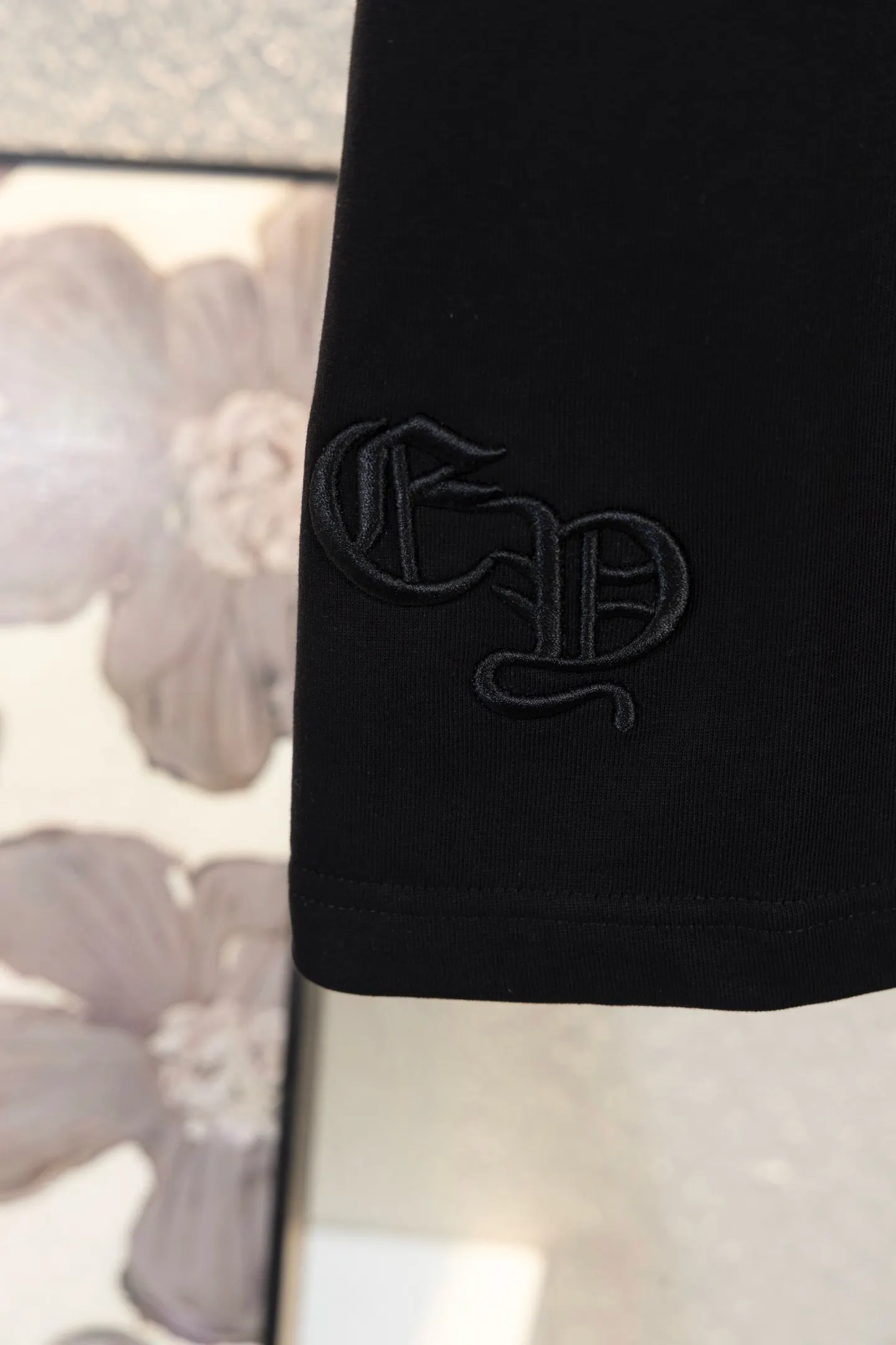 Leather Patch Cross Crew-Neck T-Shirt D14511140 — view 7