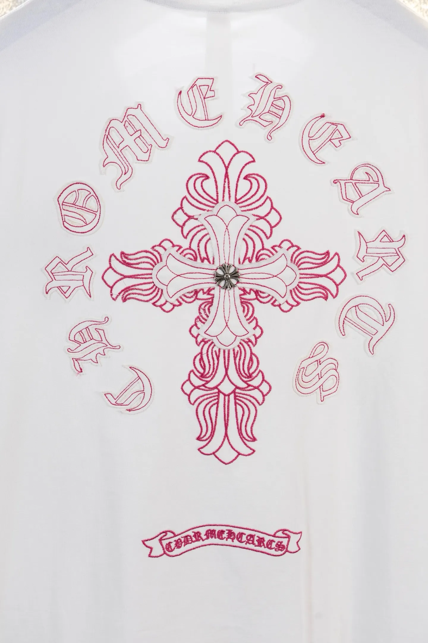 Cross Patch Embroidered Cotton T-Shirt D14511130 — view 5