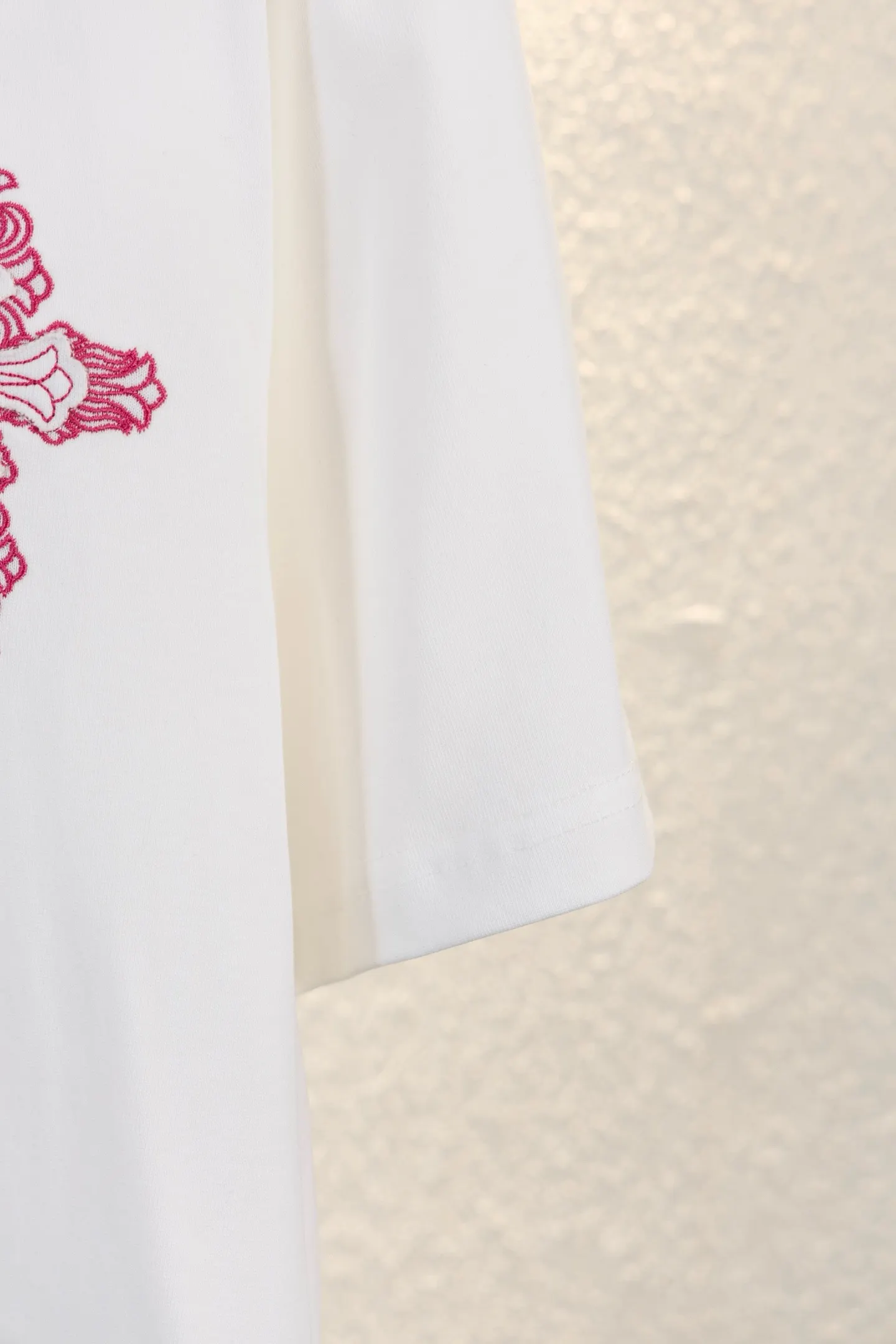 Cross Patch Embroidered Cotton T-Shirt D14511130 — view 7