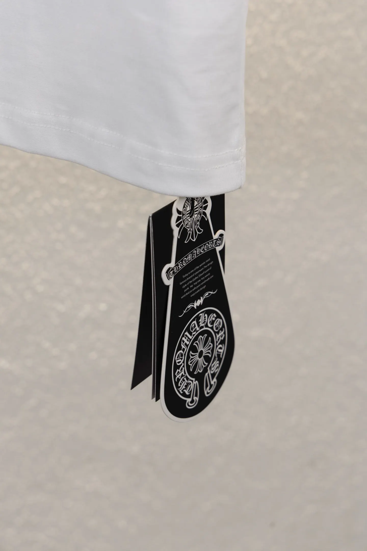 Cross Patch Embroidered Cotton T-Shirt D14511130 — view 11