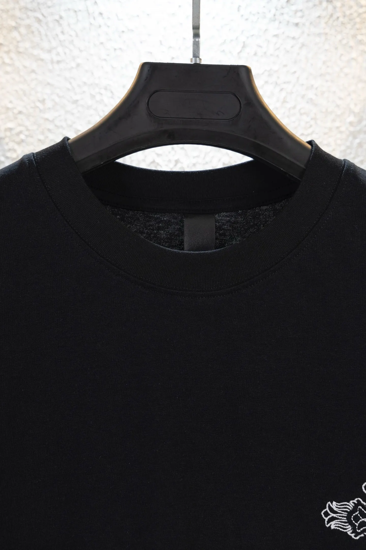 Cross Patch Embroidered Cotton T-Shirt D14511131 — view 3