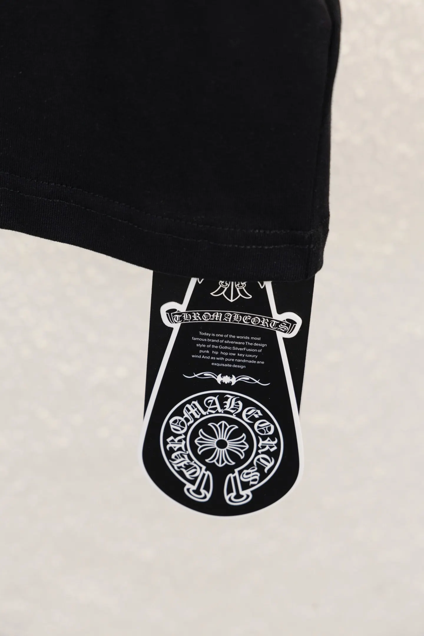 Cross Patch Embroidered Cotton T-Shirt D14511131 — view 11