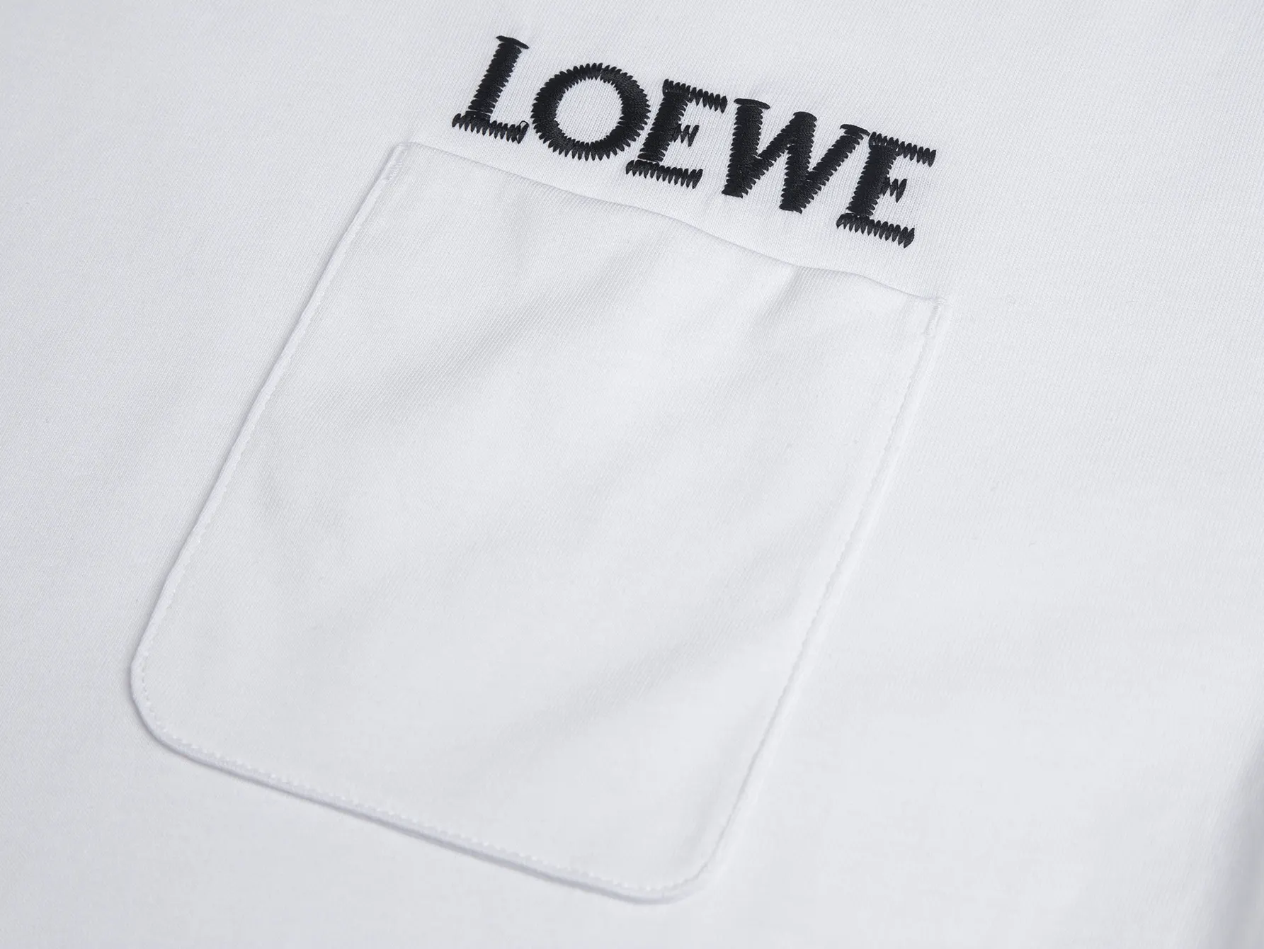 Logo Embroidery Pocket T-Shirt D14515248 — view 3