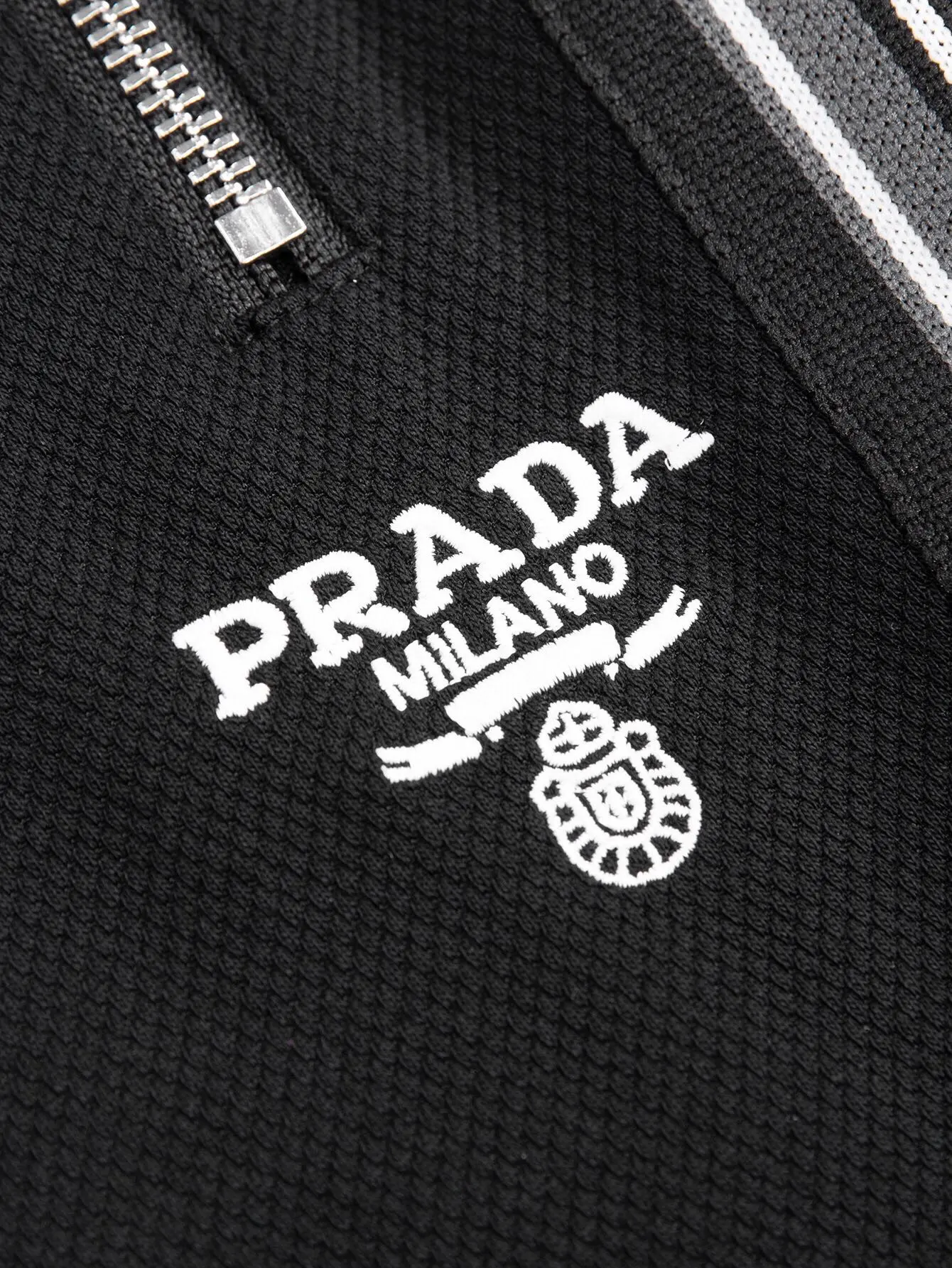 Logo-Embroidered Textured Jersey Shorts D14516116 — view 8