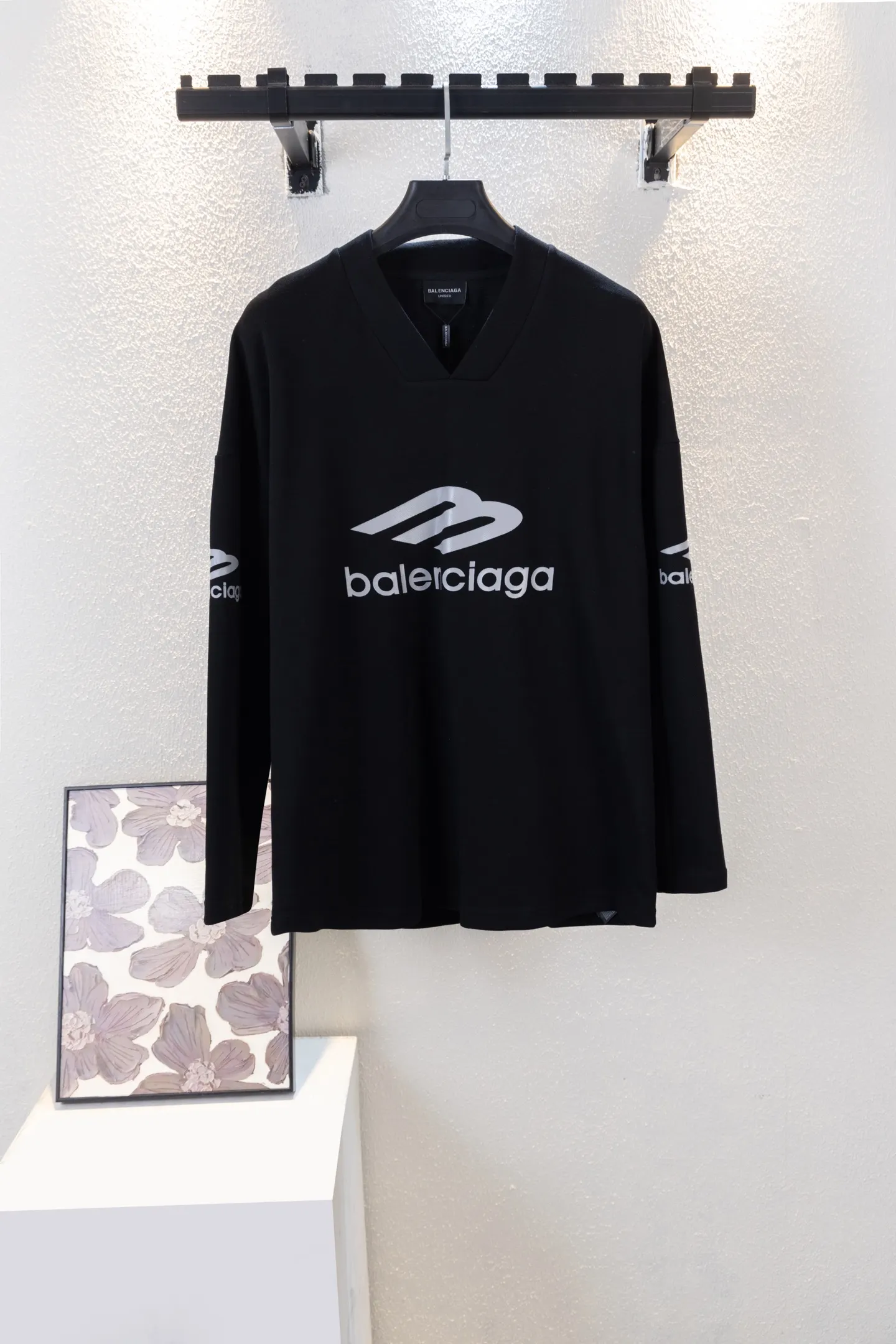 Skiwear Logo-Print V-Neck Long-Sleeve T-Shirt D14812253