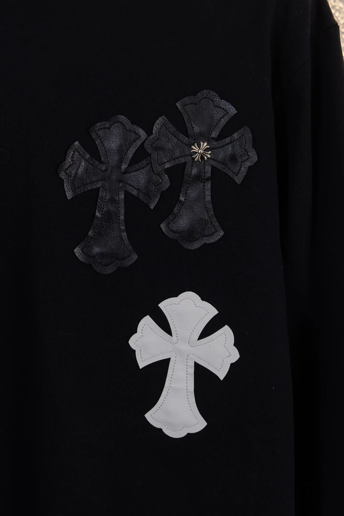 Cross Patch Embroidered Cotton Sweatshirt D14812235 — view 5