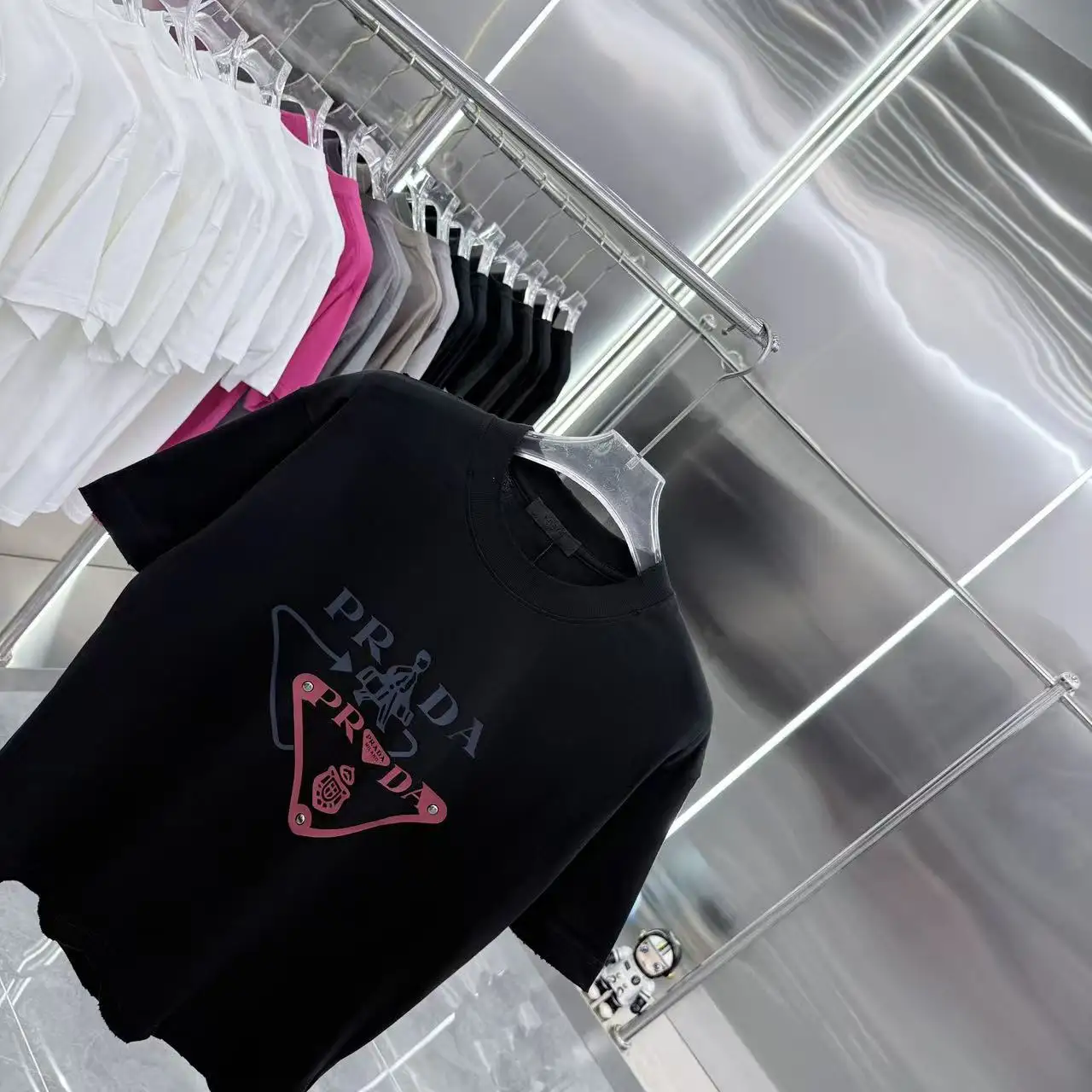 Embellished Logo Graphic T-Shirt D15013957 — view 3