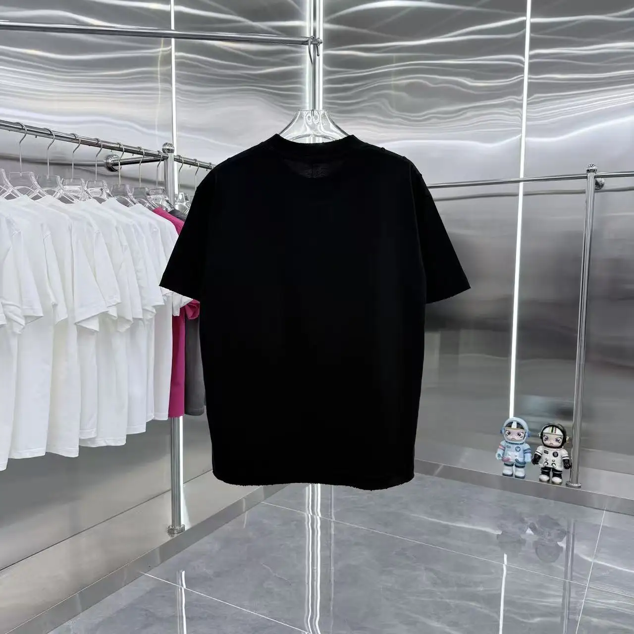 Embellished Logo Graphic T-Shirt D15013957 — view 8
