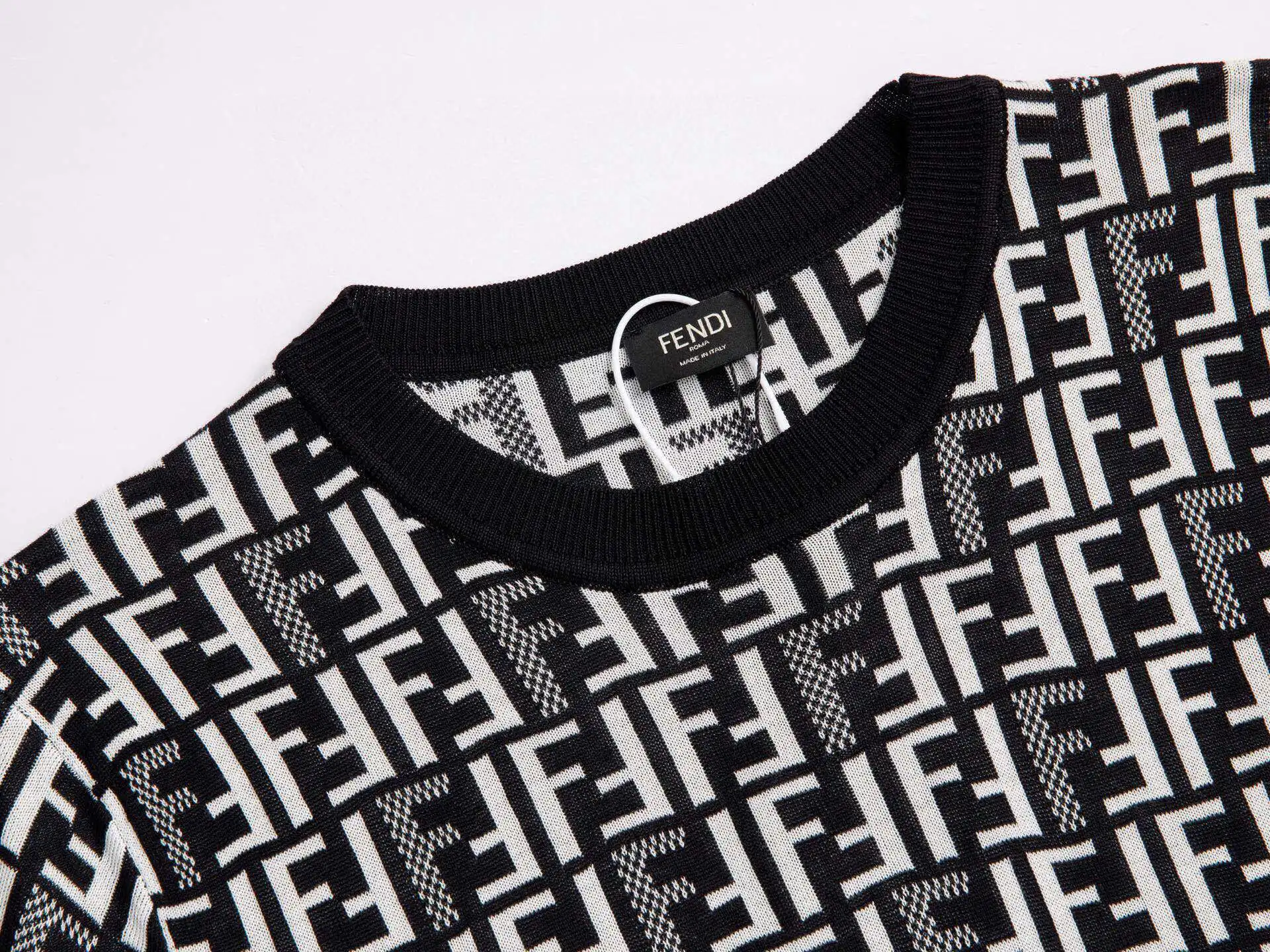 FF Monogram Jacquard Knit T-Shirt D15016106 — view 3