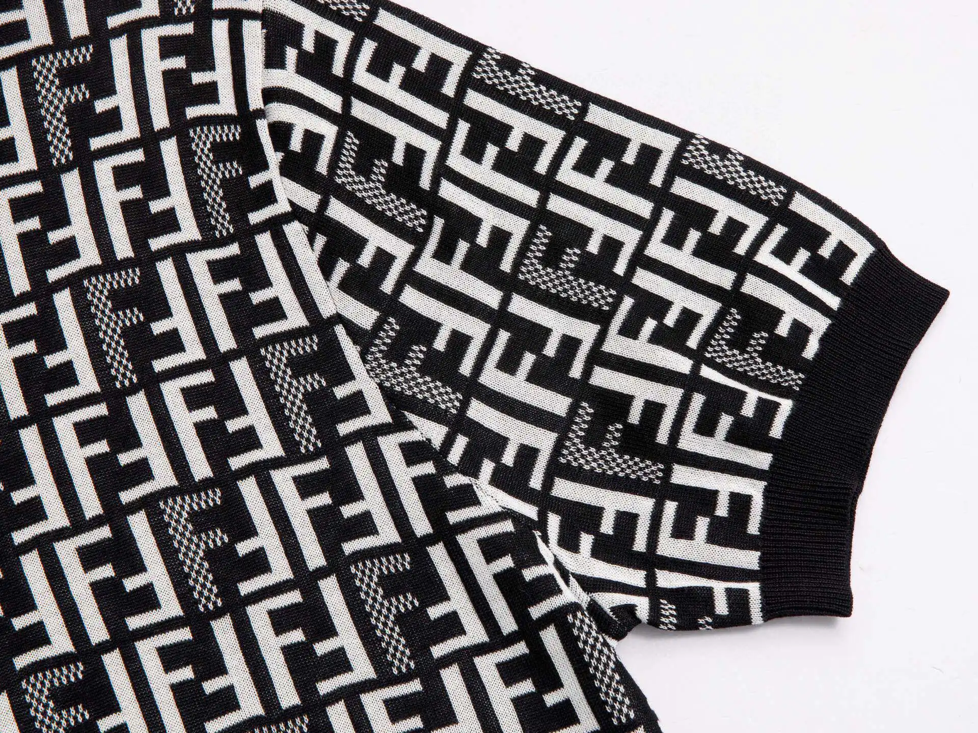 FF Monogram Jacquard Knit T-Shirt D15016106 — view 5