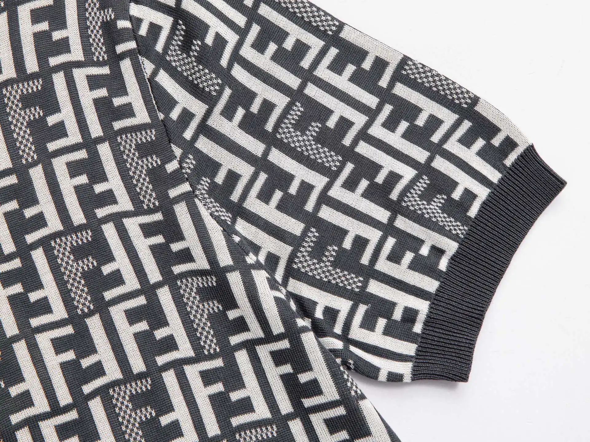 FF Monogram Jacquard Knit T-Shirt D15016107 — view 4