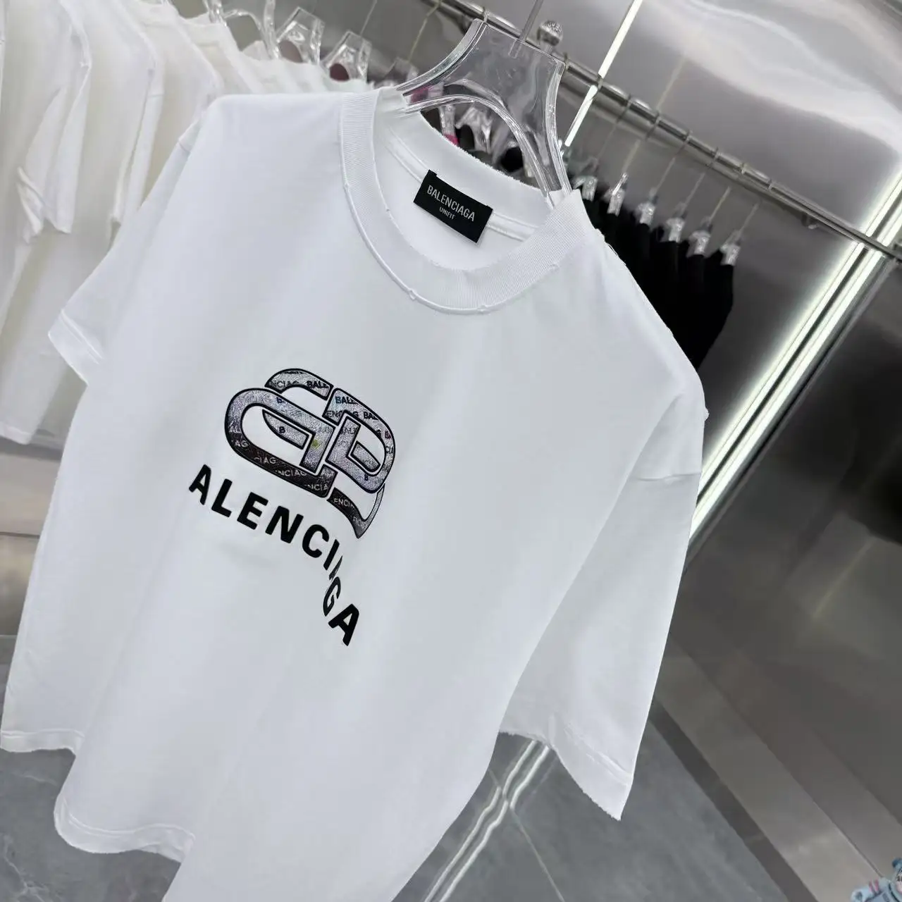 Distressed Logo Print Oversized T-Shirt D15013950 — view 4