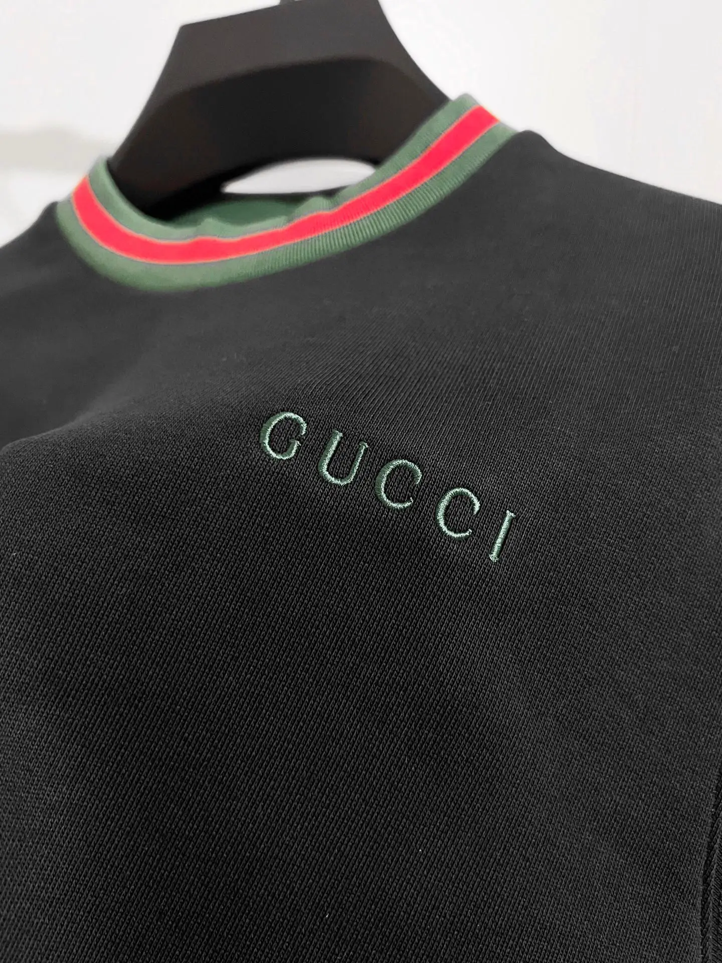 Web-Stripe Trim Logo Sweatshirt D15016037 — view 5