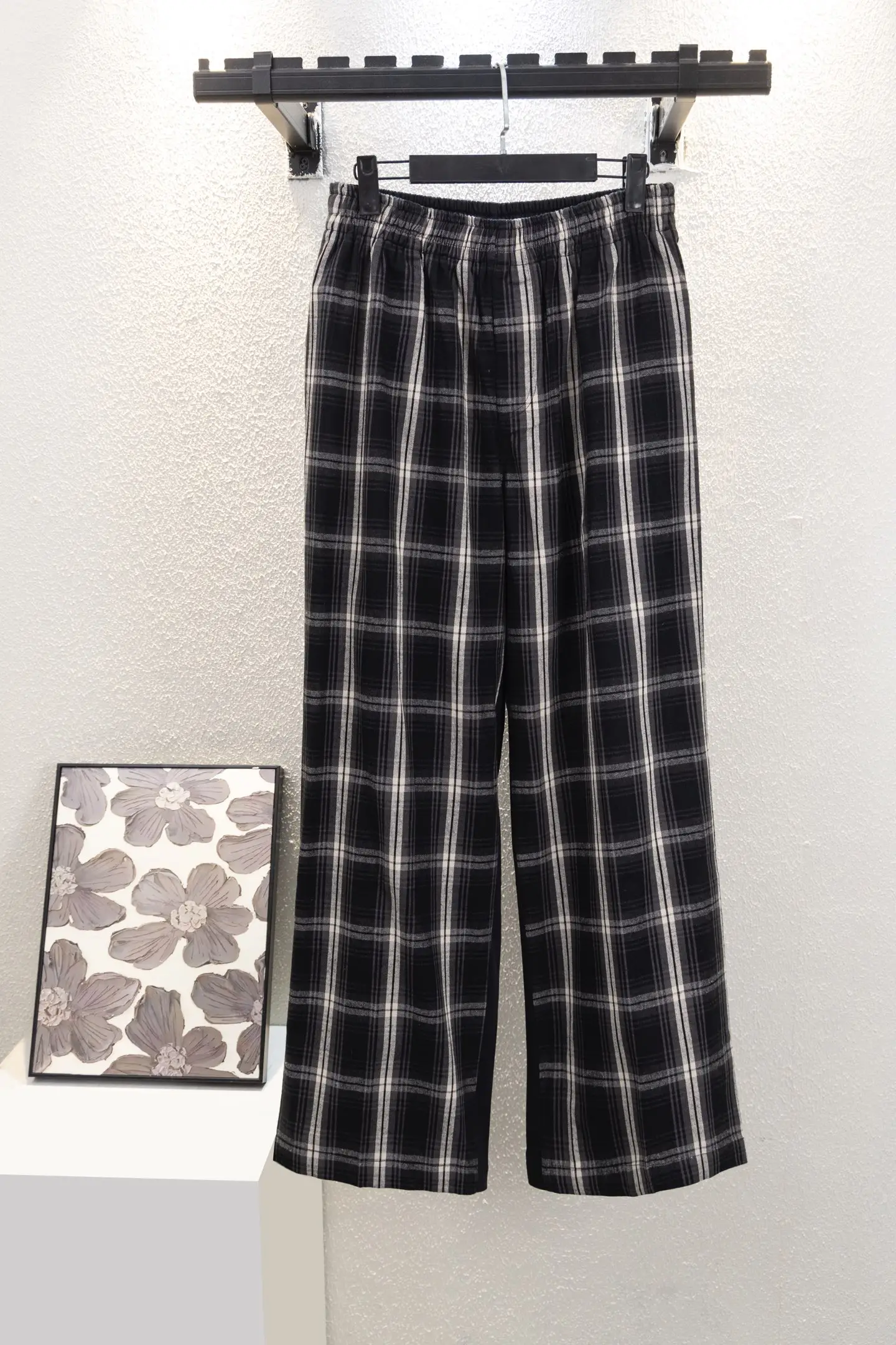 Hybrid Paneled Plaid Trousers D15512239