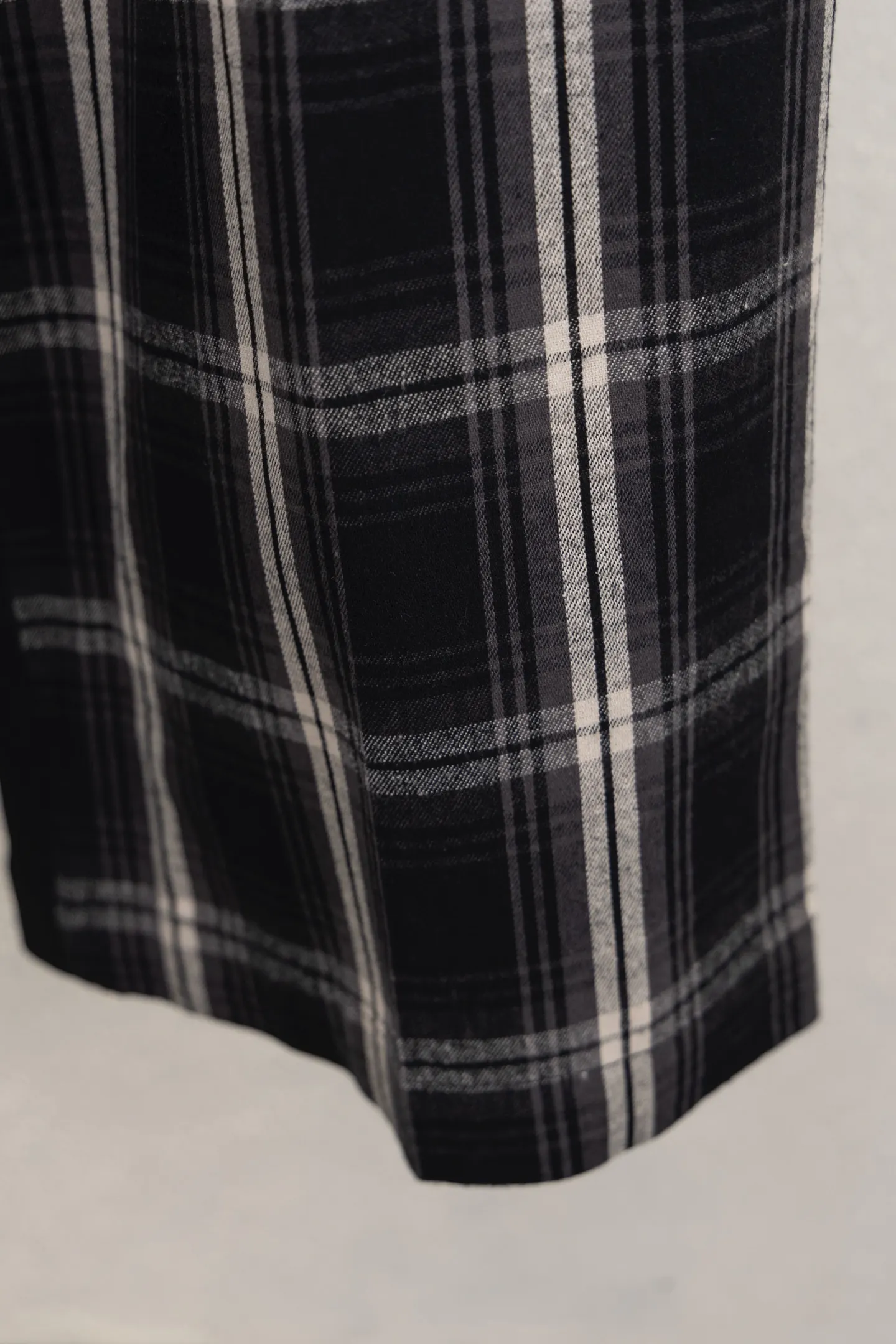 Hybrid Paneled Plaid Trousers D15512239 — view 5