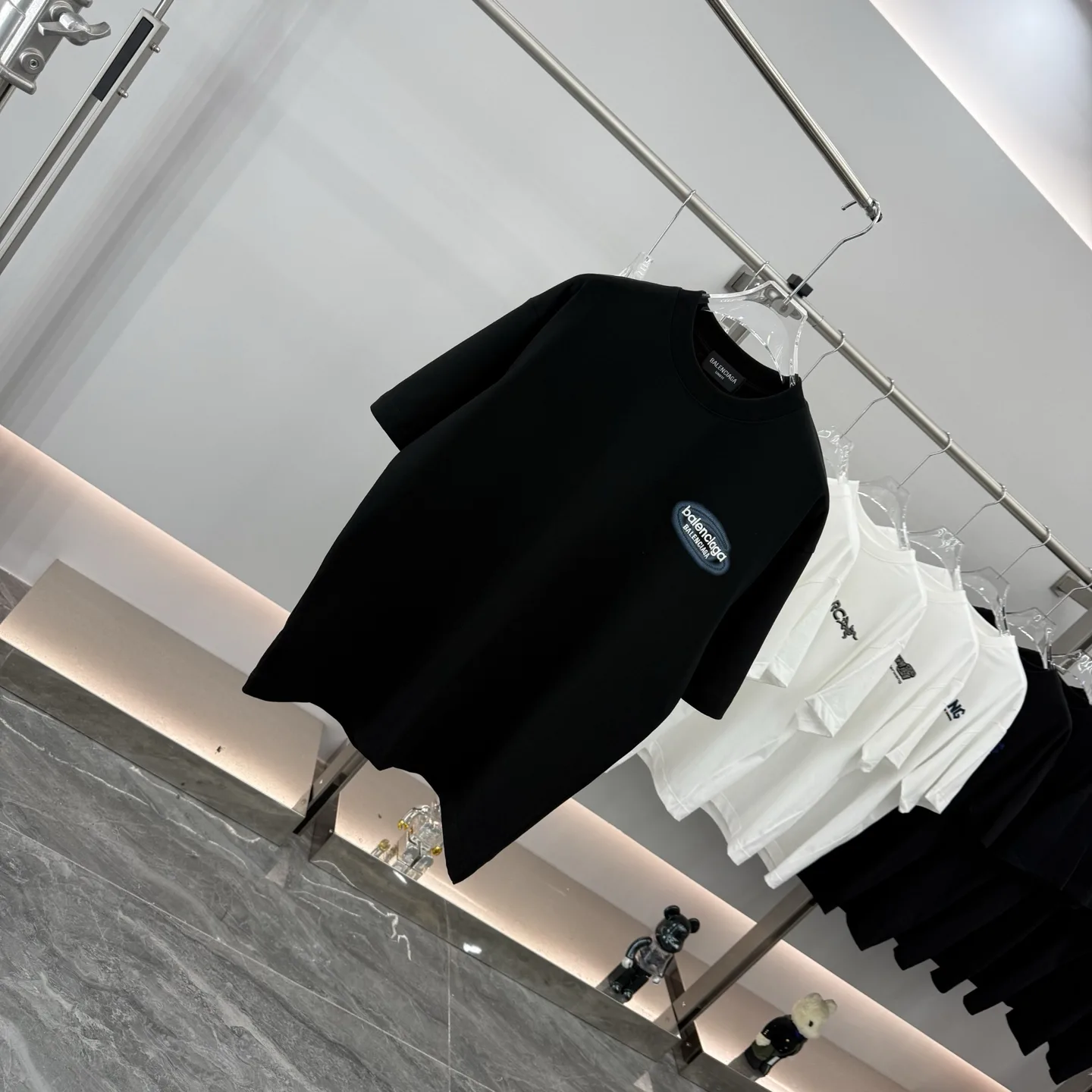 Embroidered Logo Oversized Cotton T-Shirt D15513880 — view 2