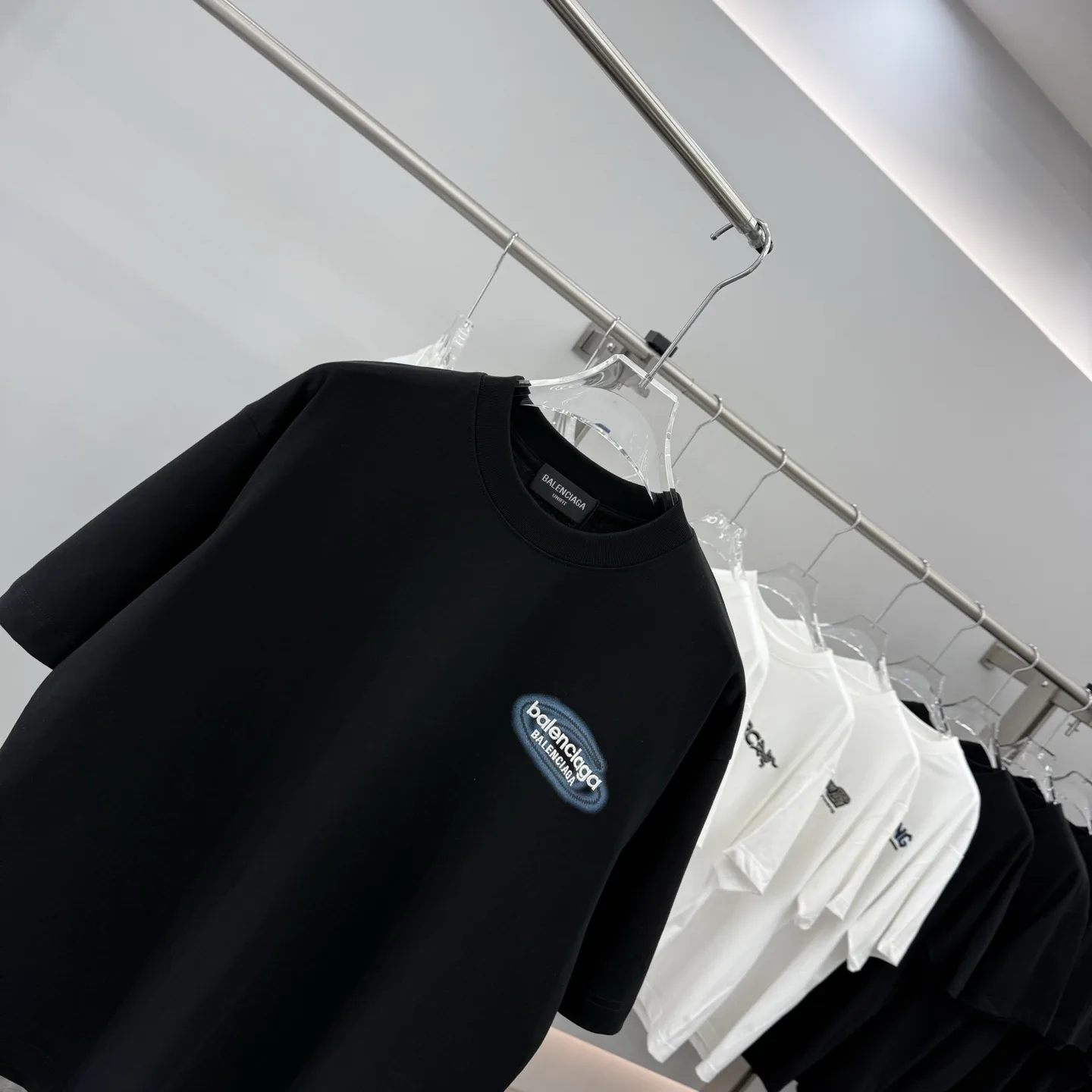 Embroidered Logo Oversized Cotton T-Shirt D15513880 — view 3