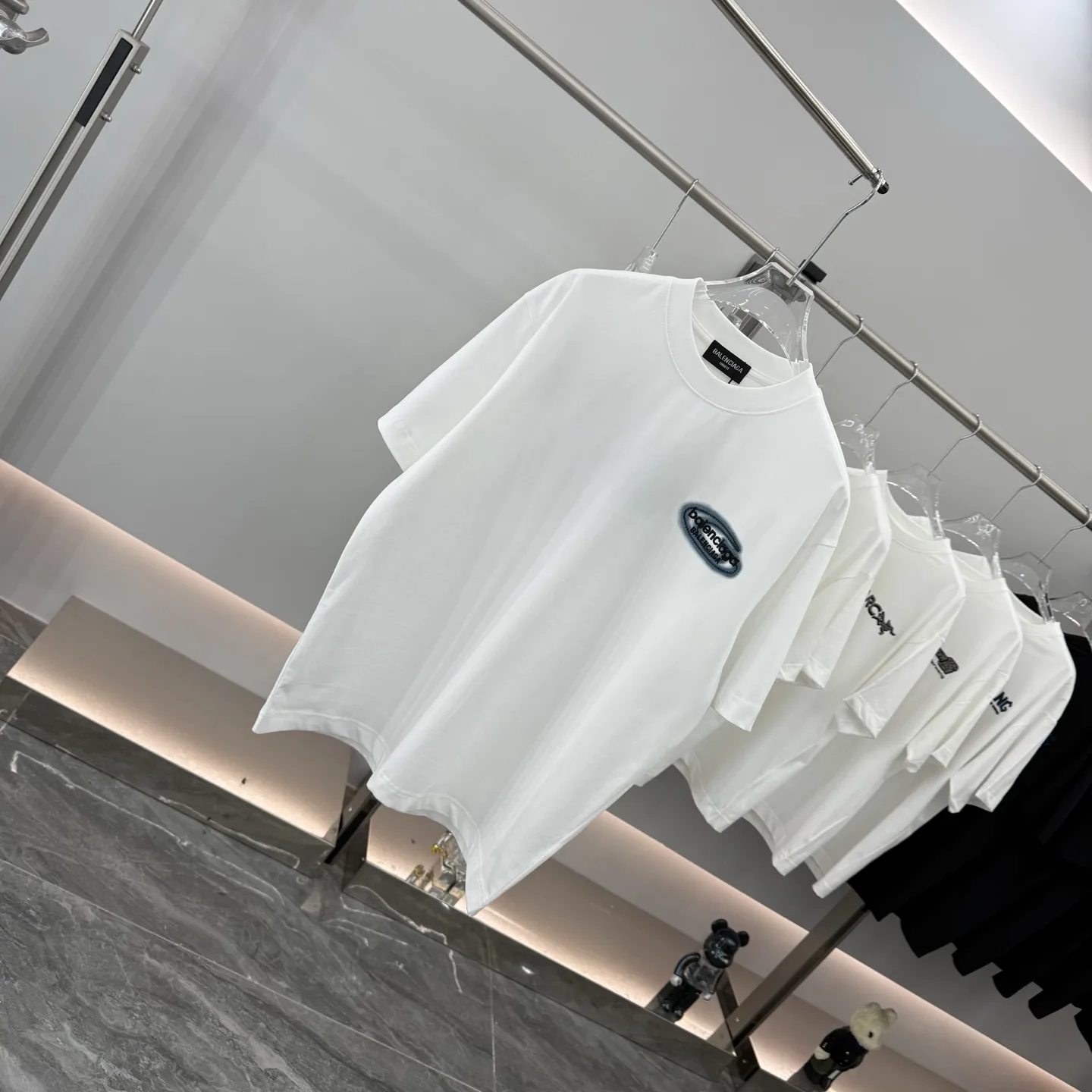 Embroidered Logo Oversized Cotton T-Shirt D15513879 — view 2
