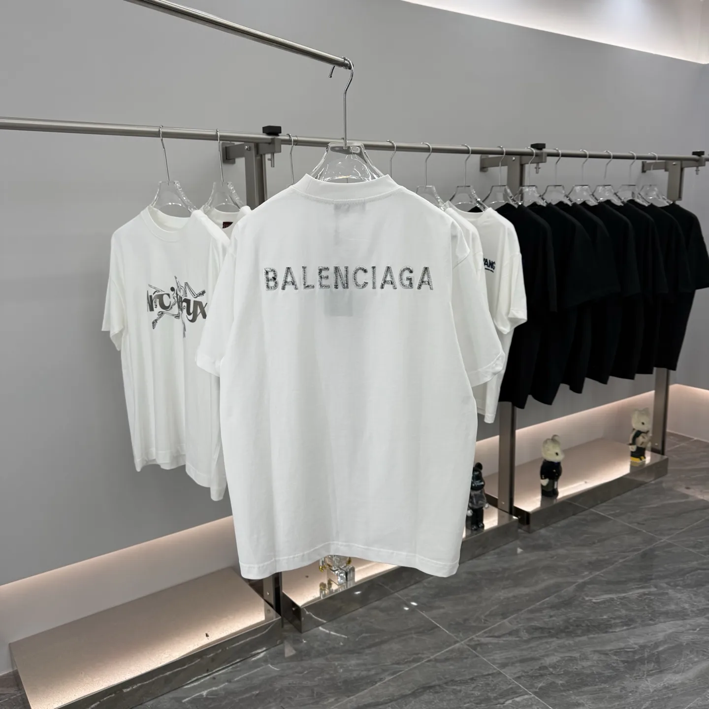 Embroidered Logo Oversized Cotton T-Shirt D15513889 — view 7