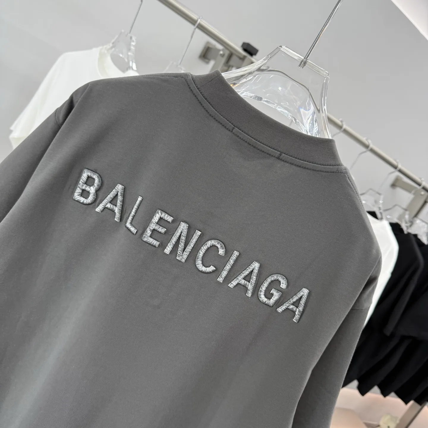 BB Embroidered Logo Oversized T-Shirt D15513890 — view 8