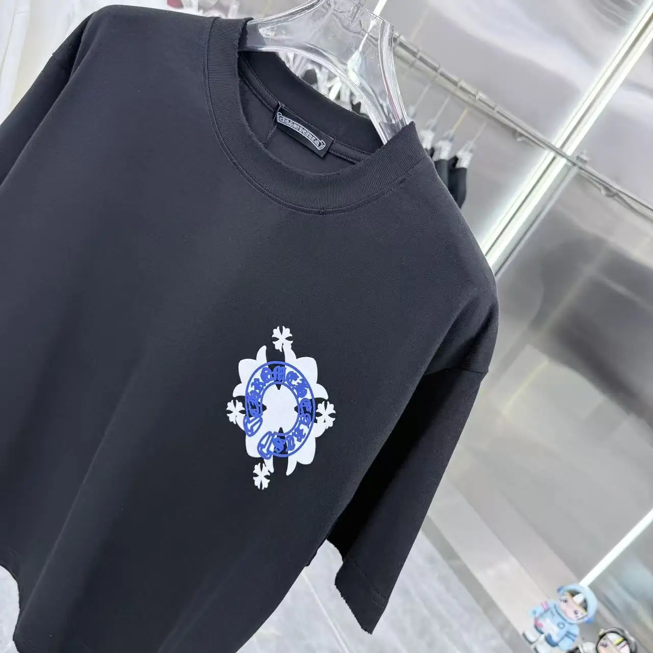 Logo Graphic Distressed Cotton T-Shirt D15513947 — view 4