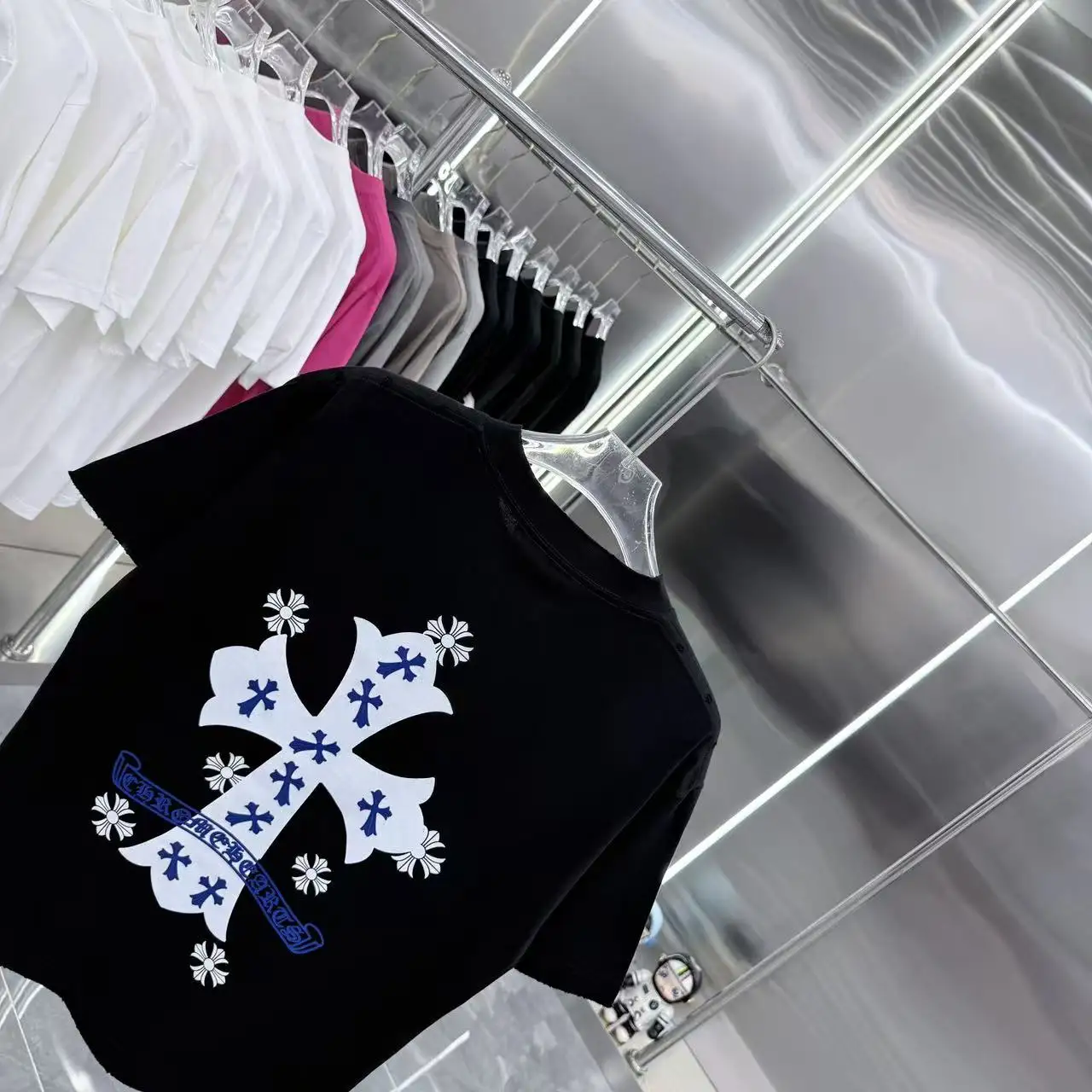 Logo Graphic Distressed Cotton T-Shirt D15513947 — view 8