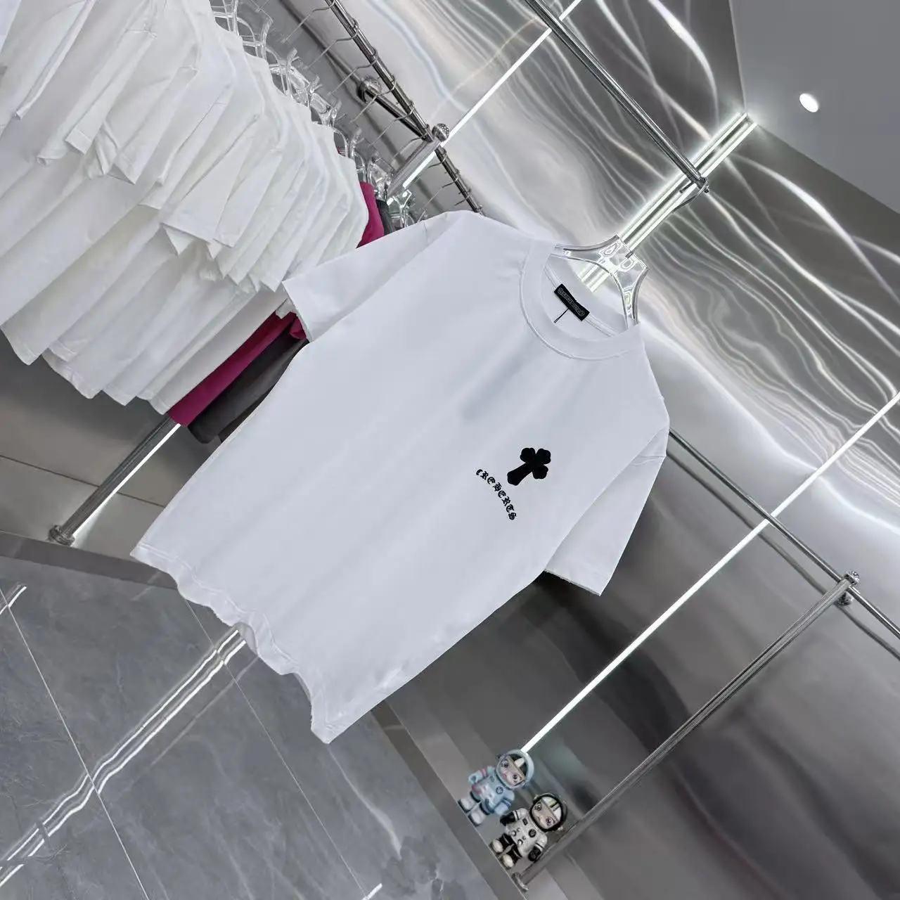 Logo-Print Distressed Cotton T-Shirt D15513952 — view 2