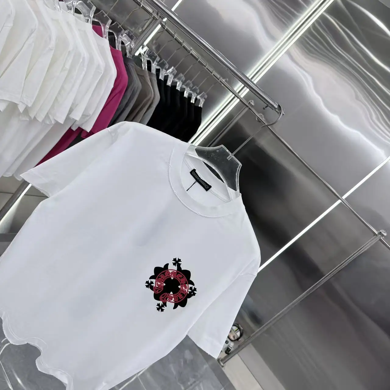Distressed Logo Graphic T-Shirt D15513948 — view 3