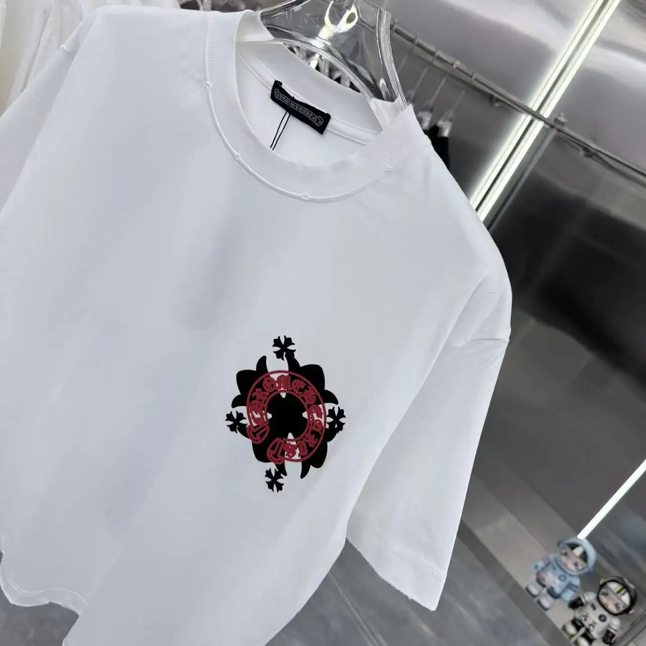 Distressed Logo Graphic T-Shirt D15513948 — view 4