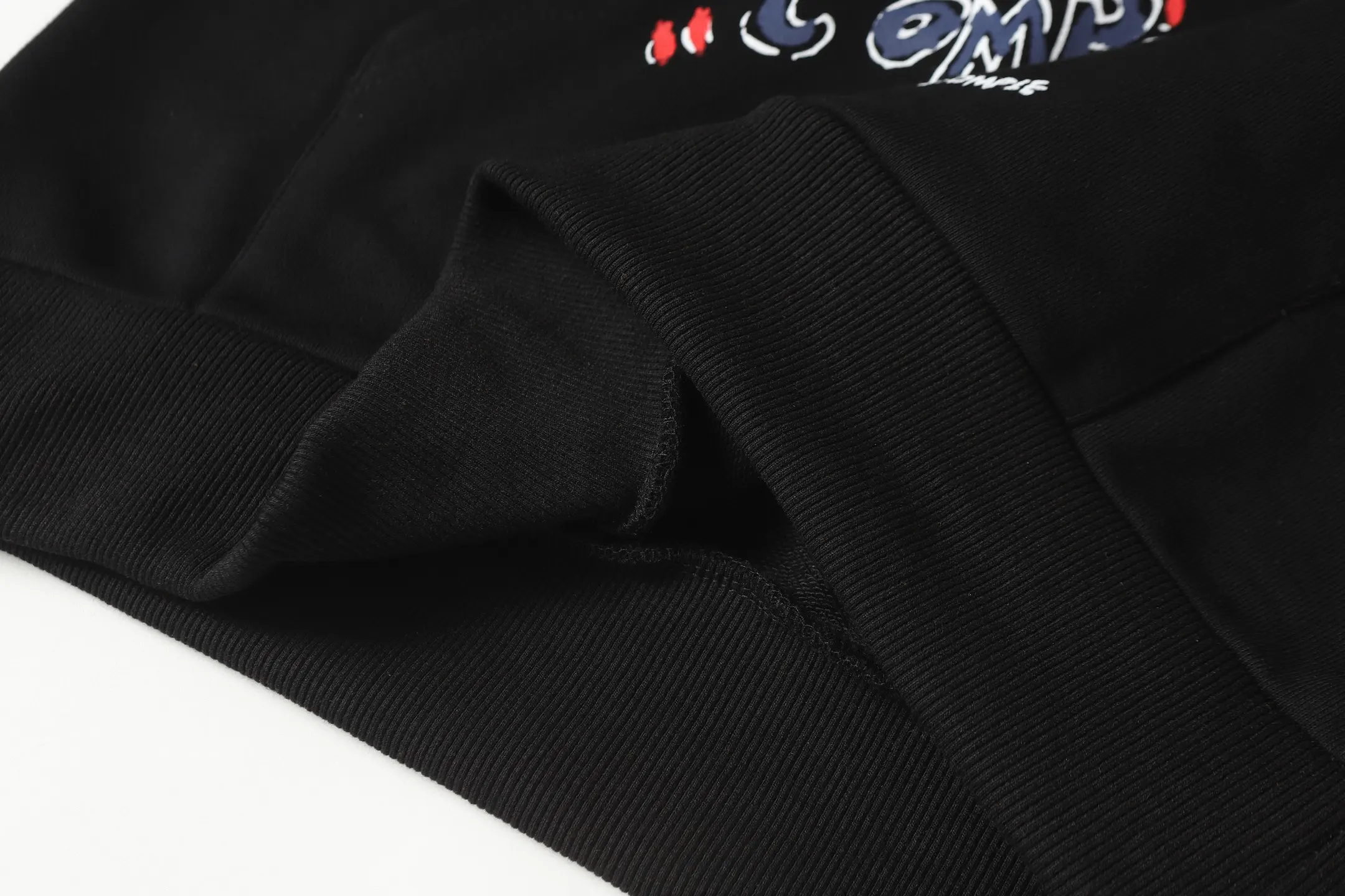 Graffiti Print Cross Patch Hoodie D16013463 — view 8
