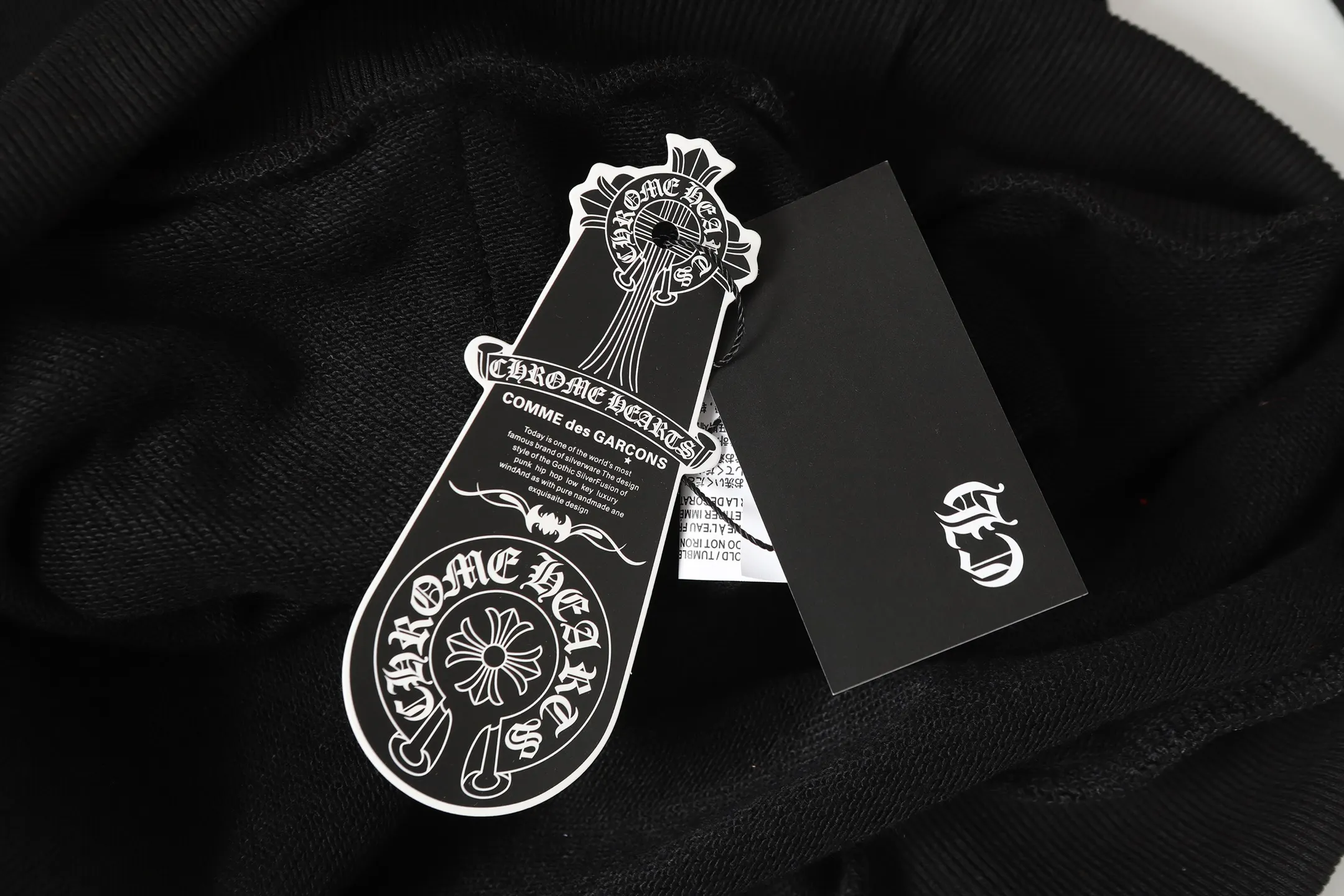 Graffiti Print Cross Patch Hoodie D16013463 — view 14