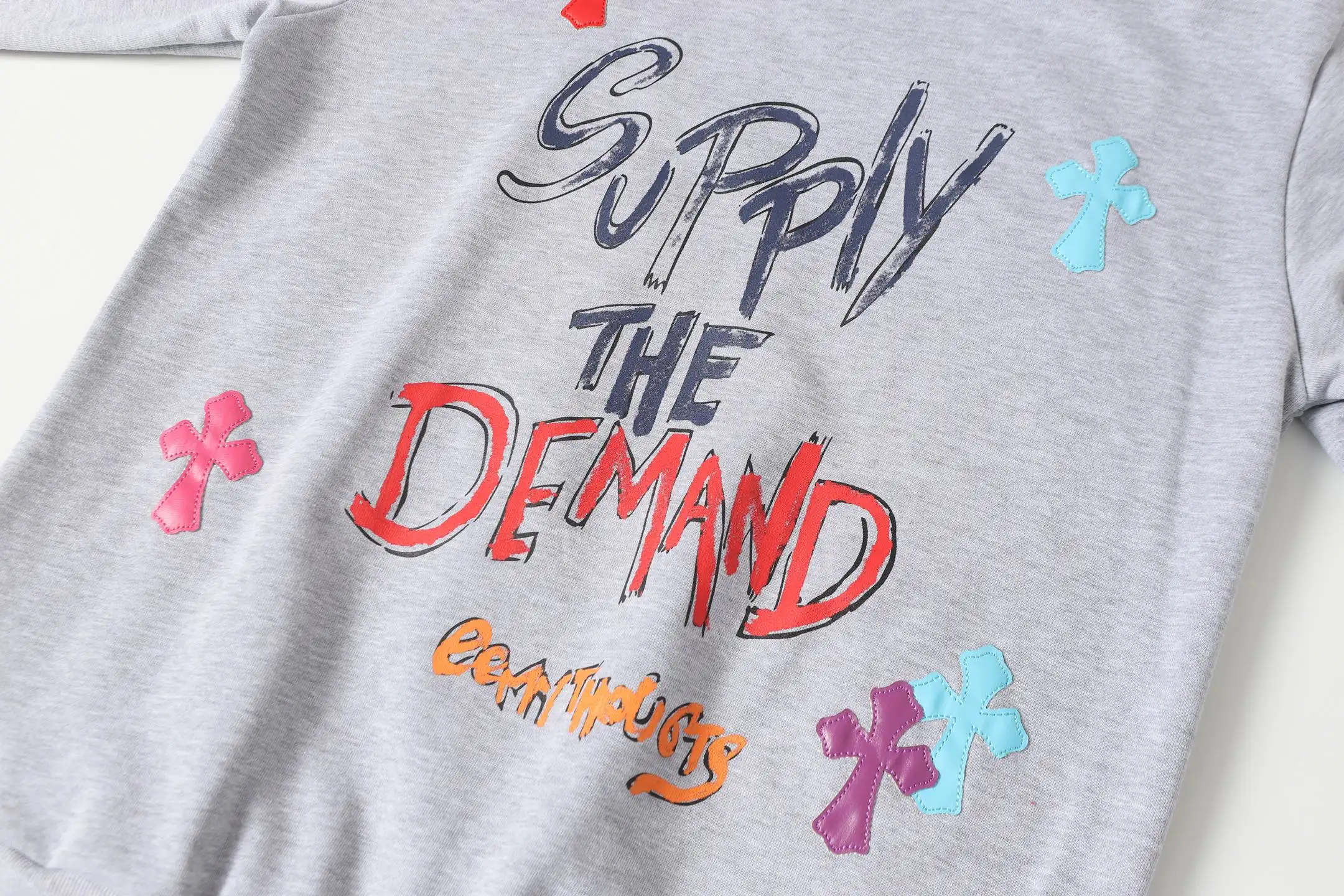 Graffiti Print Cross Patch Hoodie D16013461 — view 10