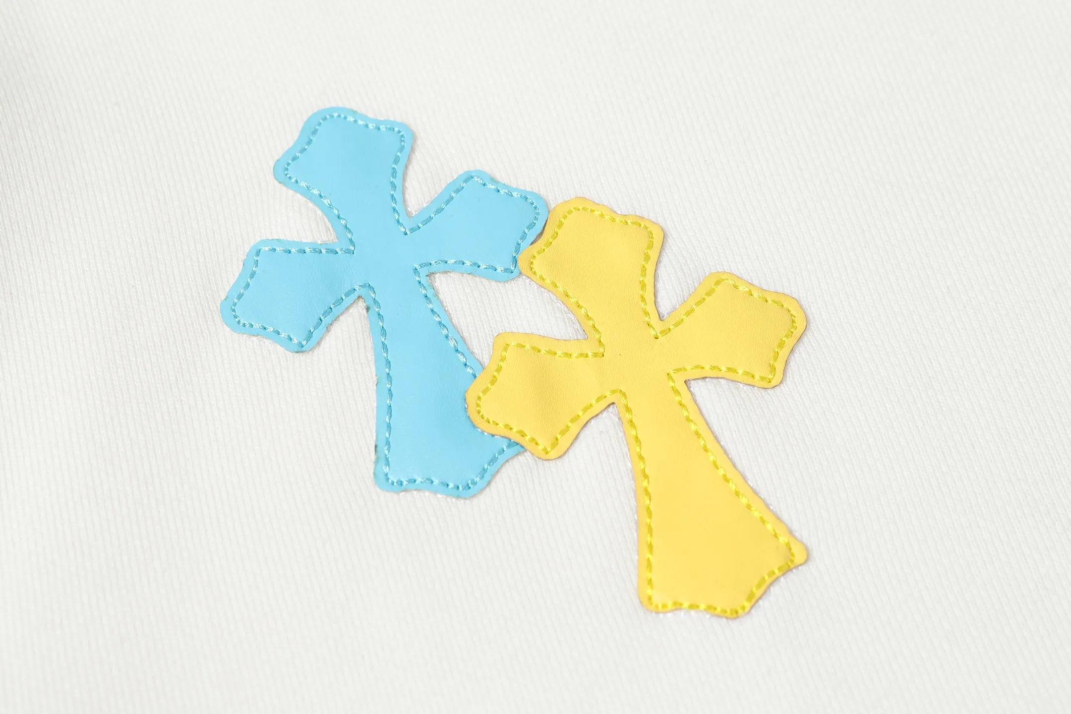 Graffiti Print Cross Patch Hoodie D16013462 — view 13
