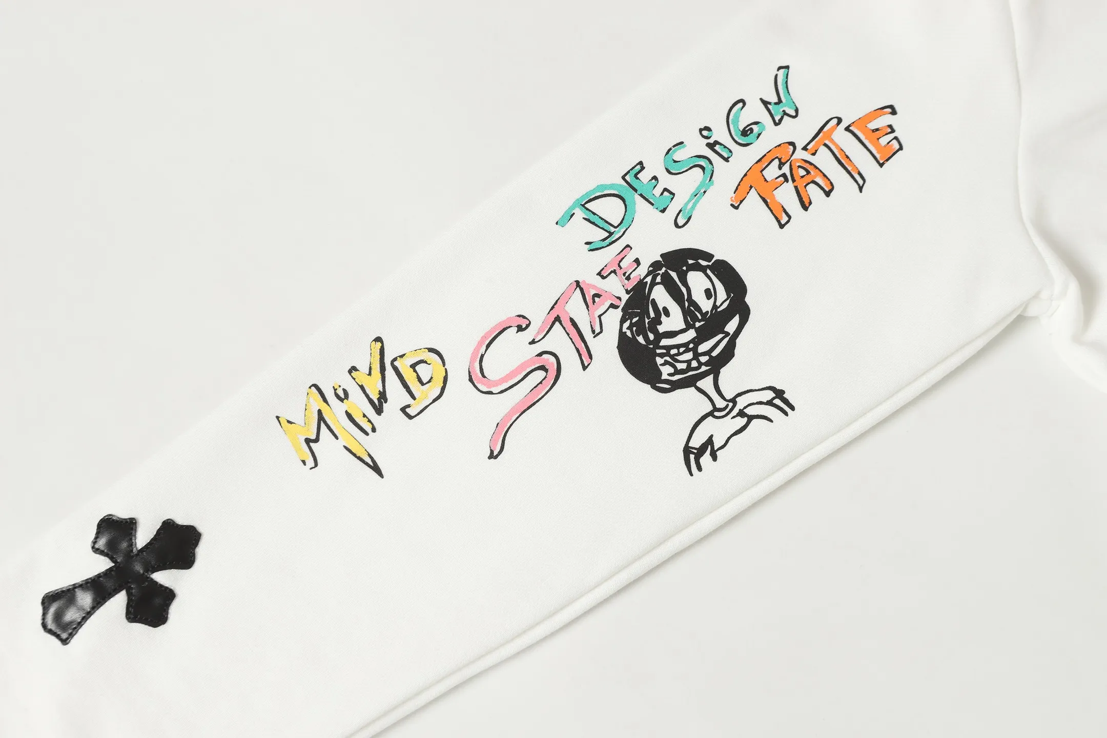 Graffiti Print Cross Patch Hoodie D16013462 — view 14