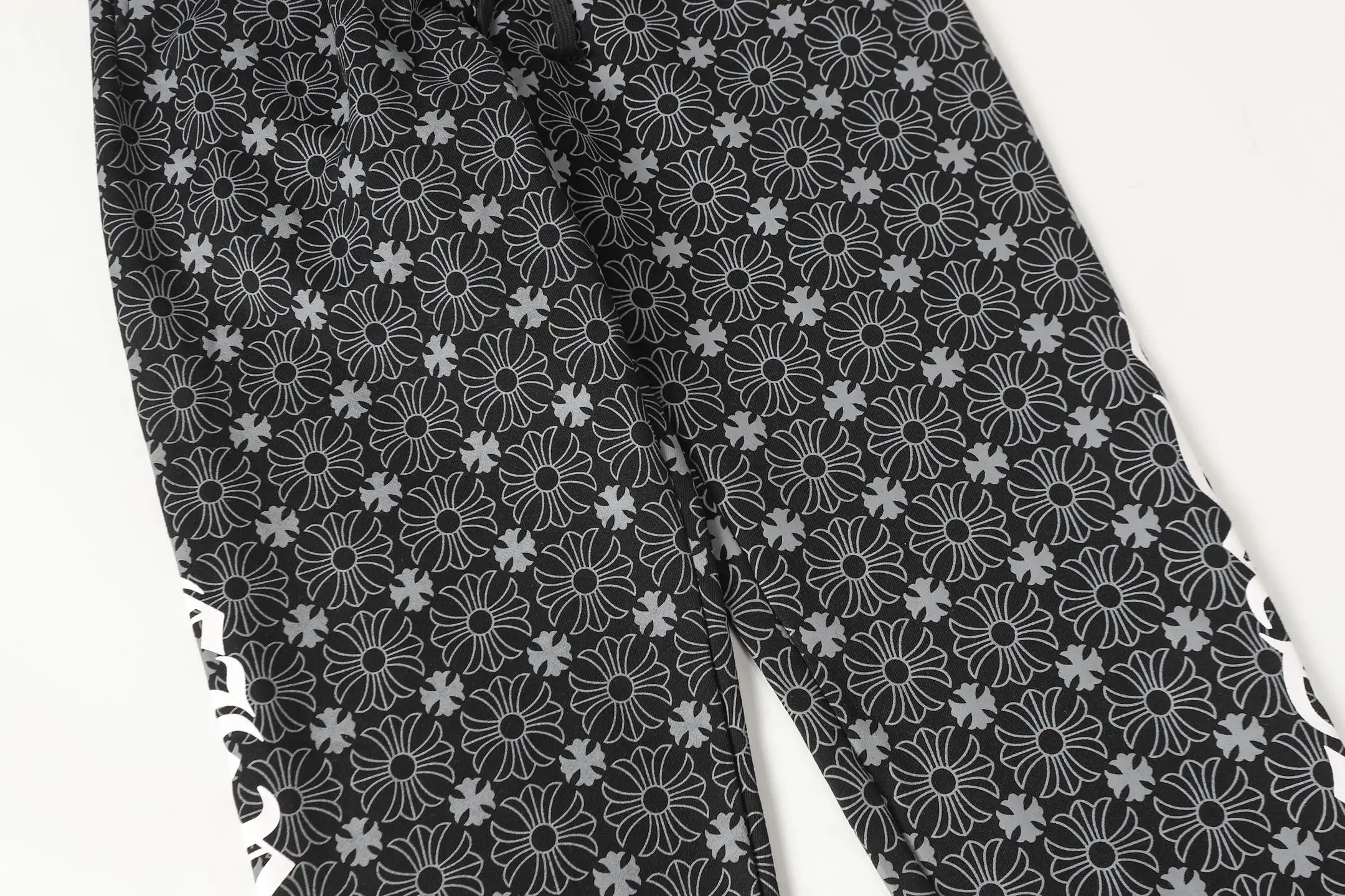 Monogram Print Fleece Sweatpants D16013589 — view 12