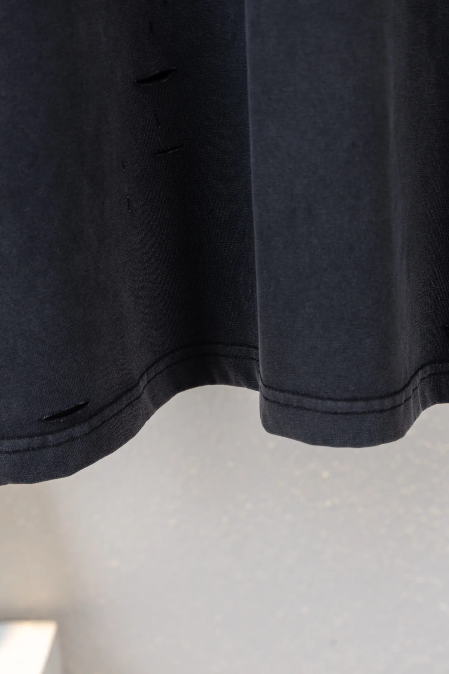 Distressed Double-Layer Long-Sleeve T-Shirt D16012266 — view 7