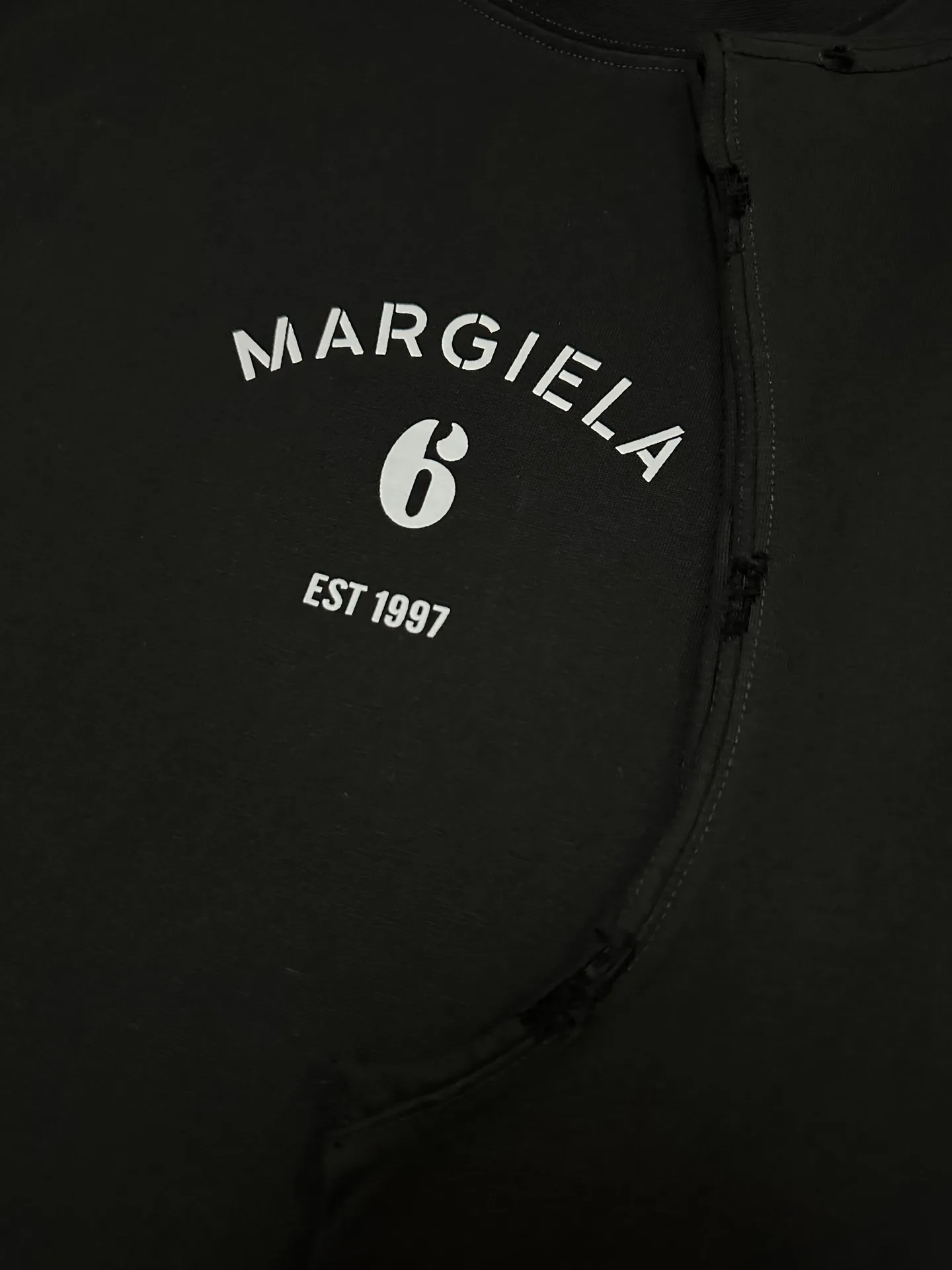 MM6 Logo Print Sleeveless T-Shirt D16011185 — view 8