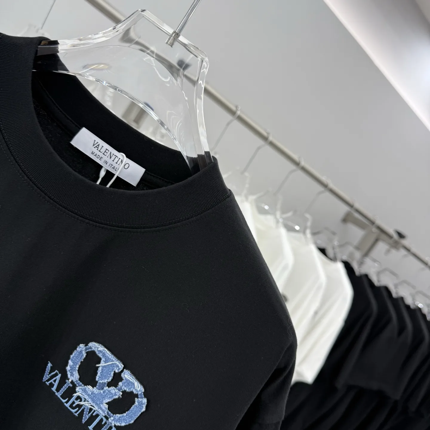 Logo Patch Embroidered Cotton T-Shirt D16513878 — view 4