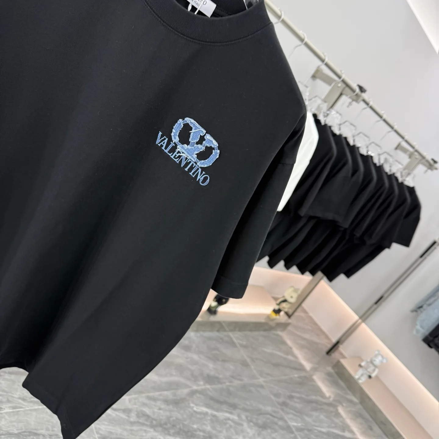 Logo Patch Embroidered Cotton T-Shirt D16513878 — view 5