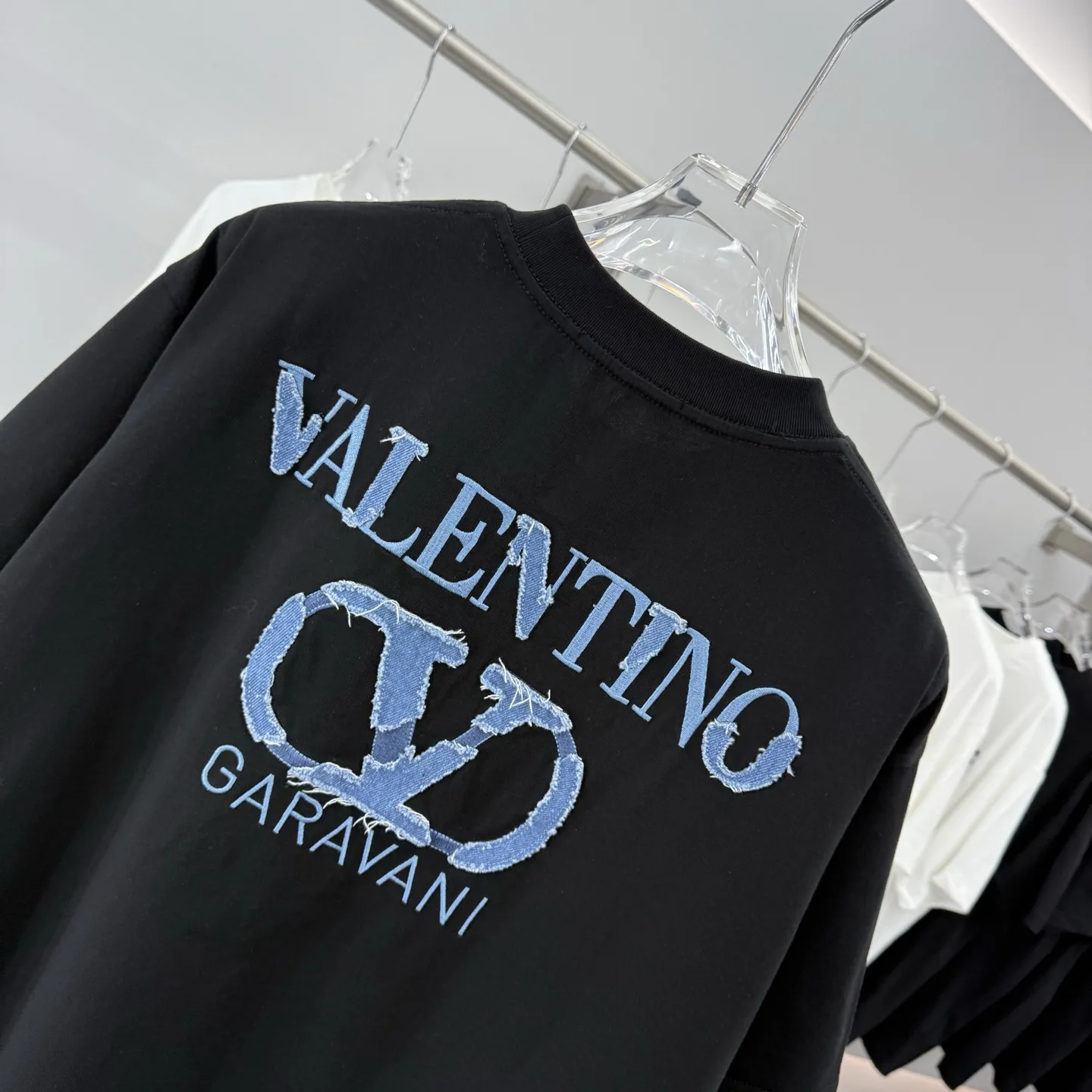 Logo Patch Embroidered Cotton T-Shirt D16513878 — view 8