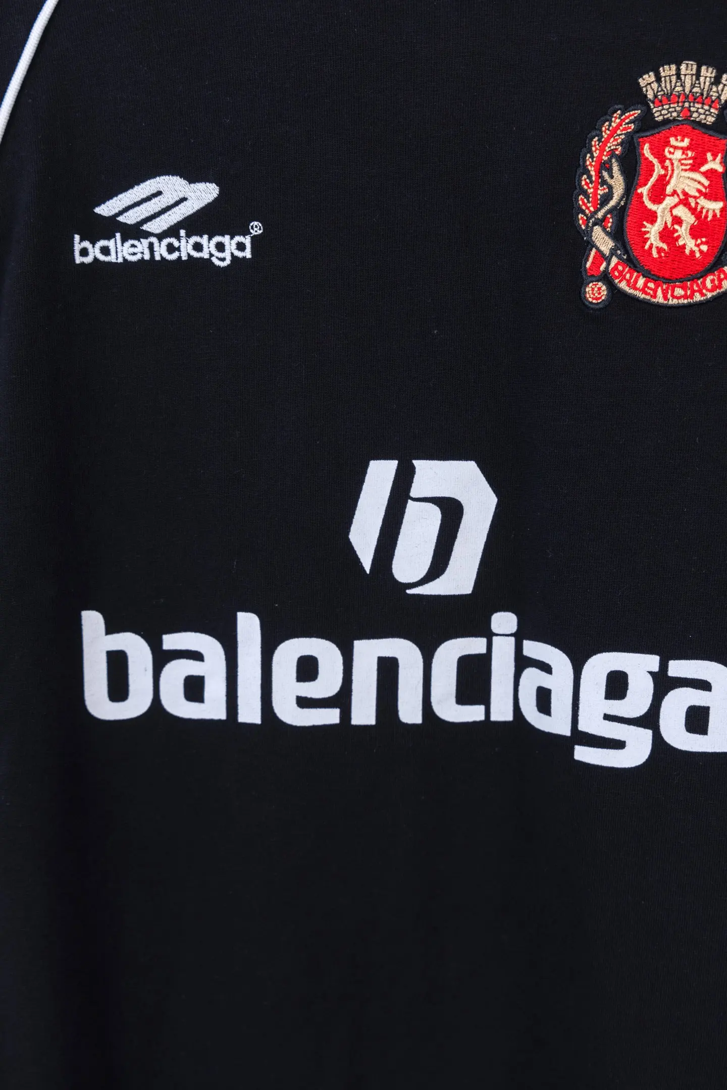 Embroidered Logo Long-Sleeve Jersey D16512257 — view 4