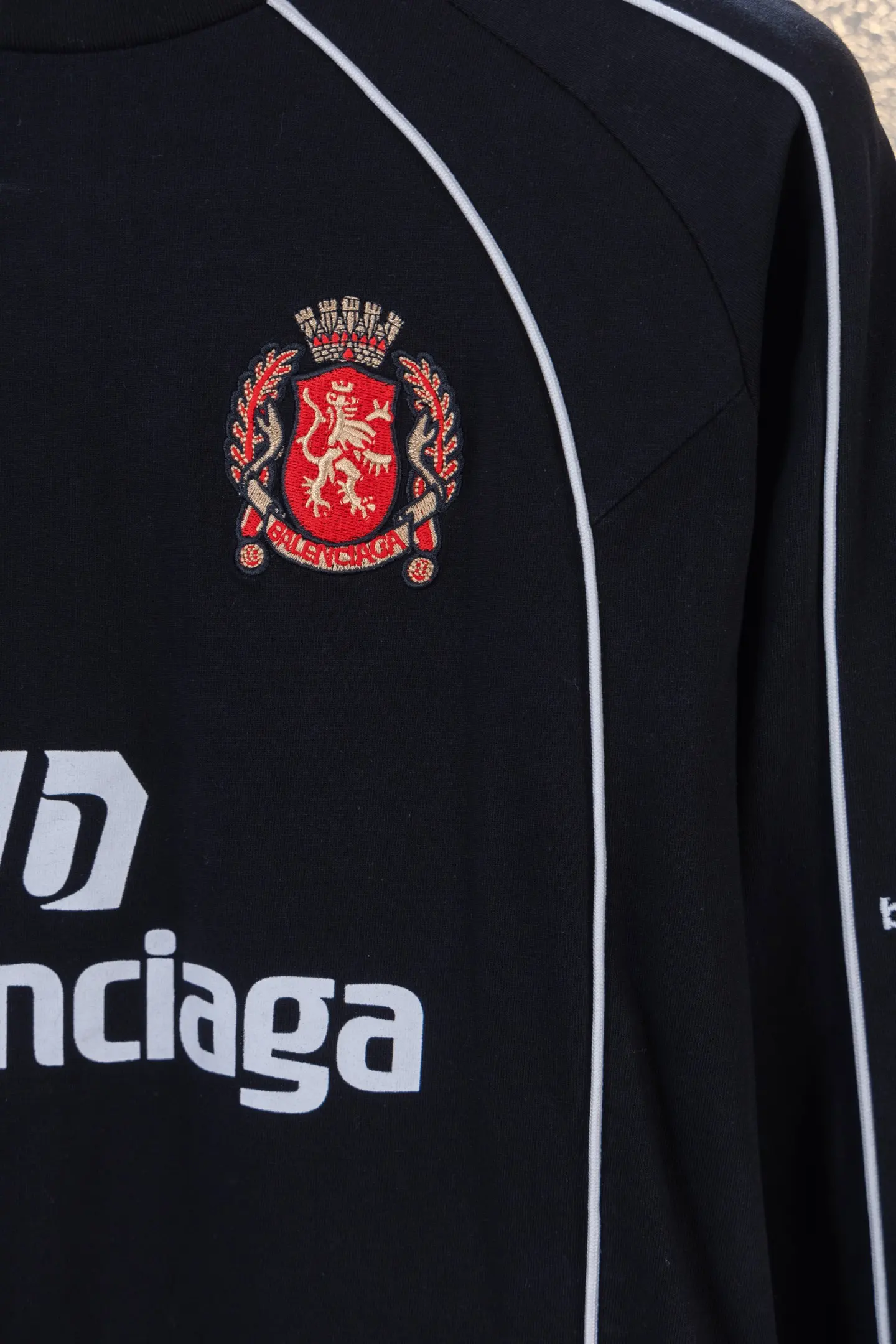 Embroidered Logo Long-Sleeve Jersey D16512257 — view 6