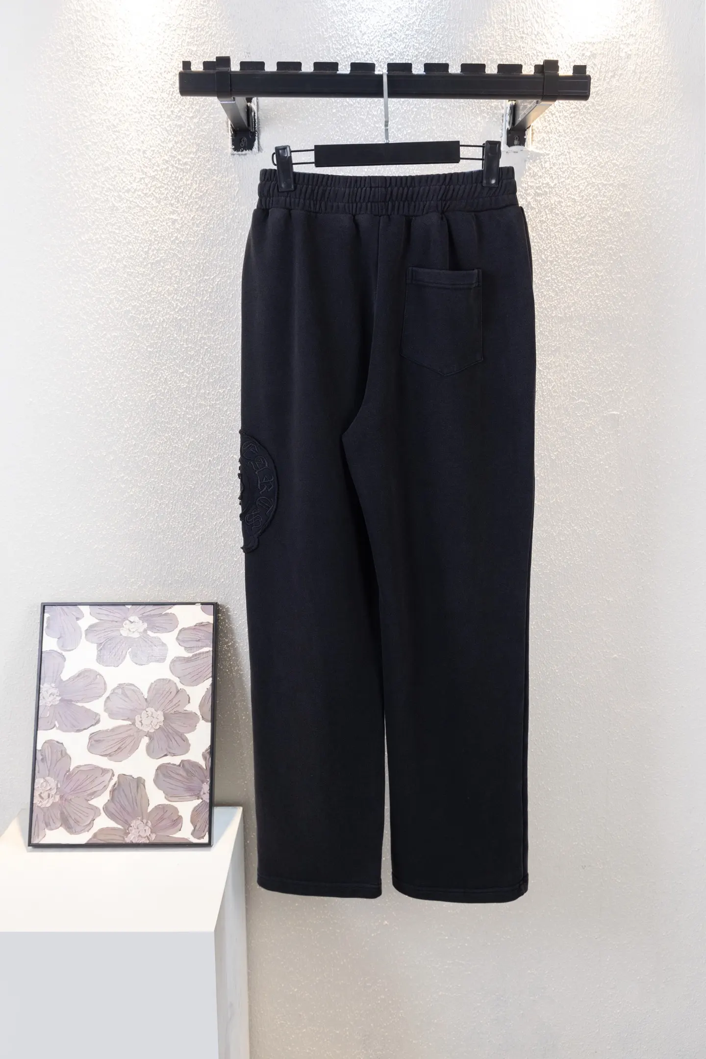 Horshoe Patch Embroidered Sweatpants D16512246 — view 2
