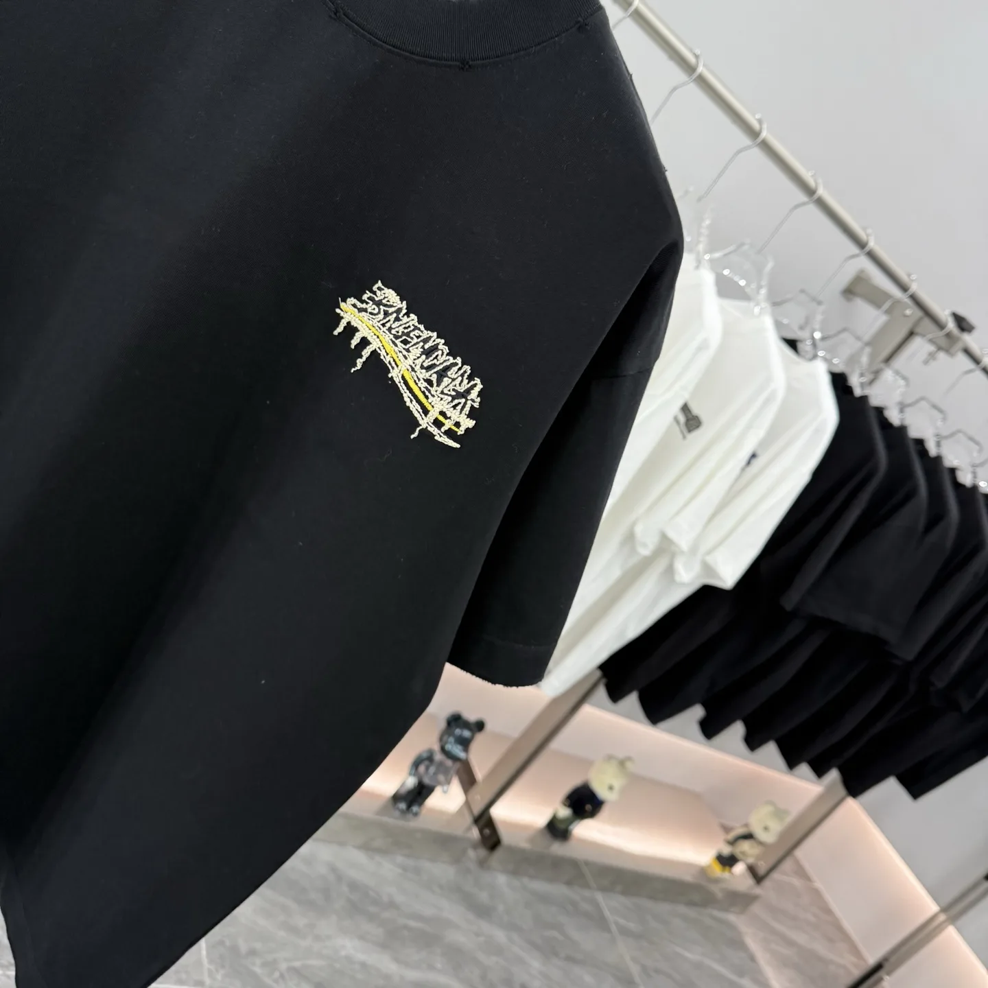 Embroidered Logo Oversized T-Shirt D16513896 — view 5
