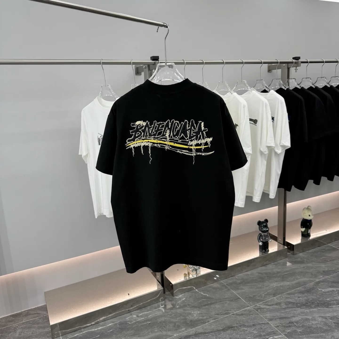 Embroidered Logo Oversized T-Shirt D16513896 — view 7