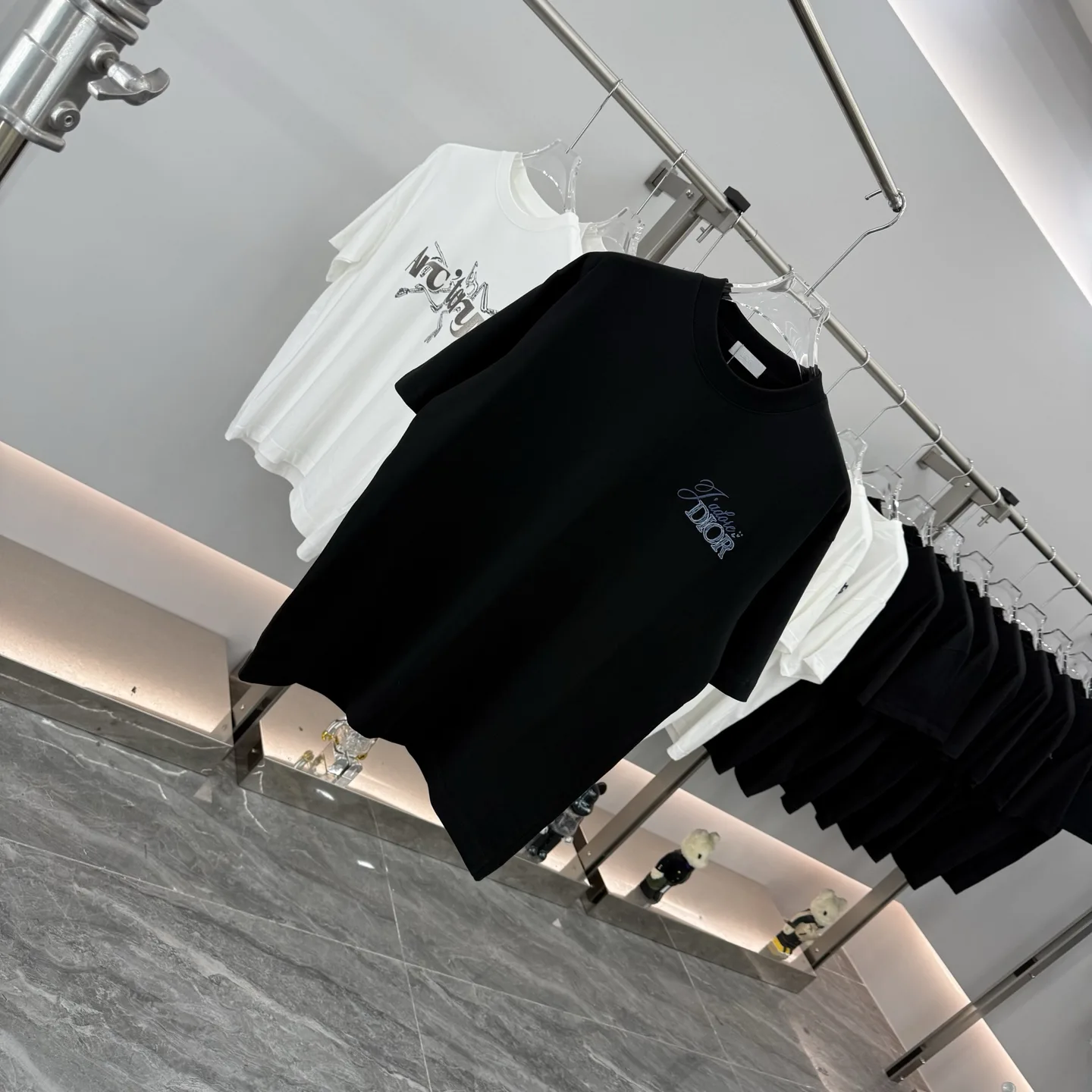 J'adore Dior Logo Embroidered T-Shirt D16513876 — view 2