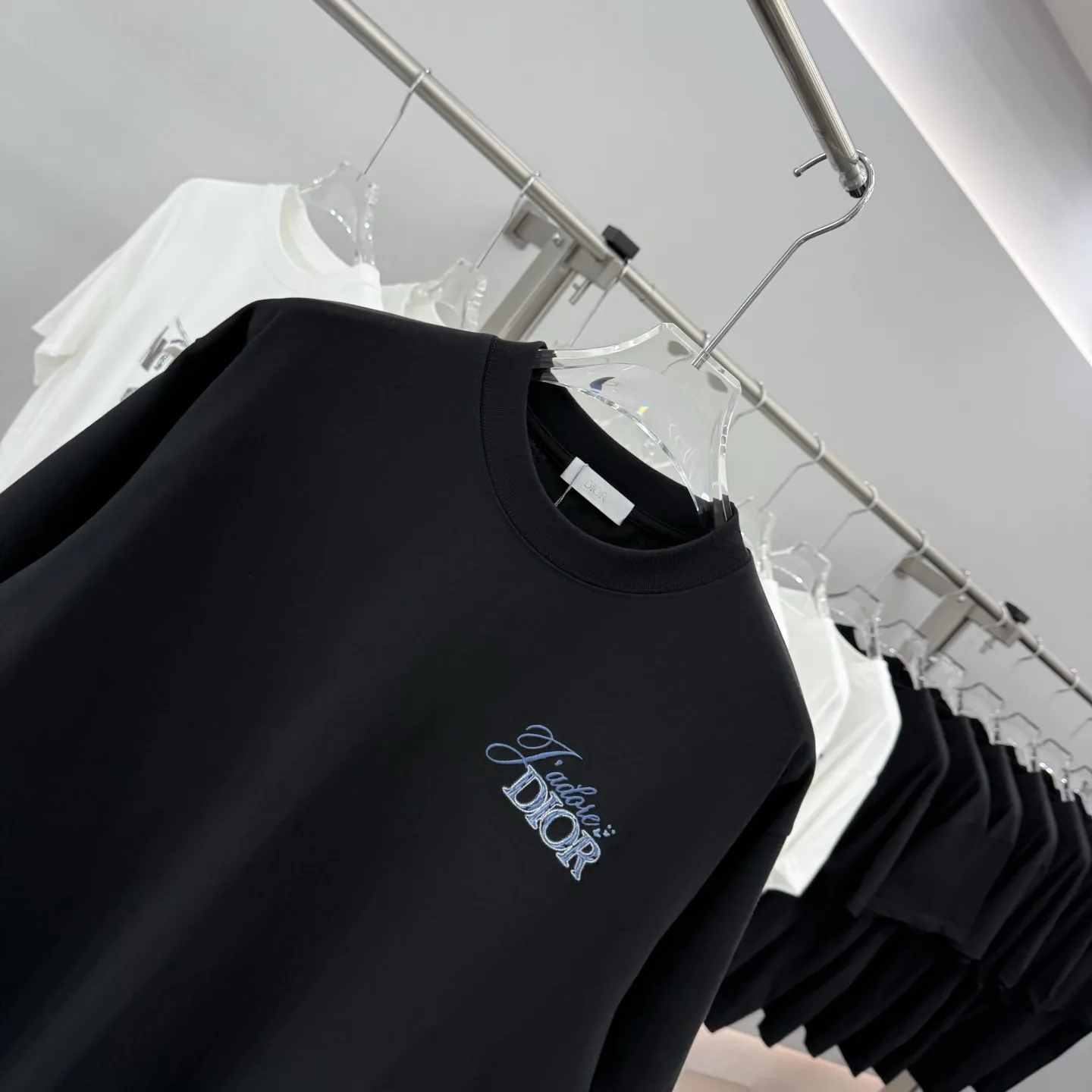 J'adore Dior Logo Embroidered T-Shirt D16513876 — view 3
