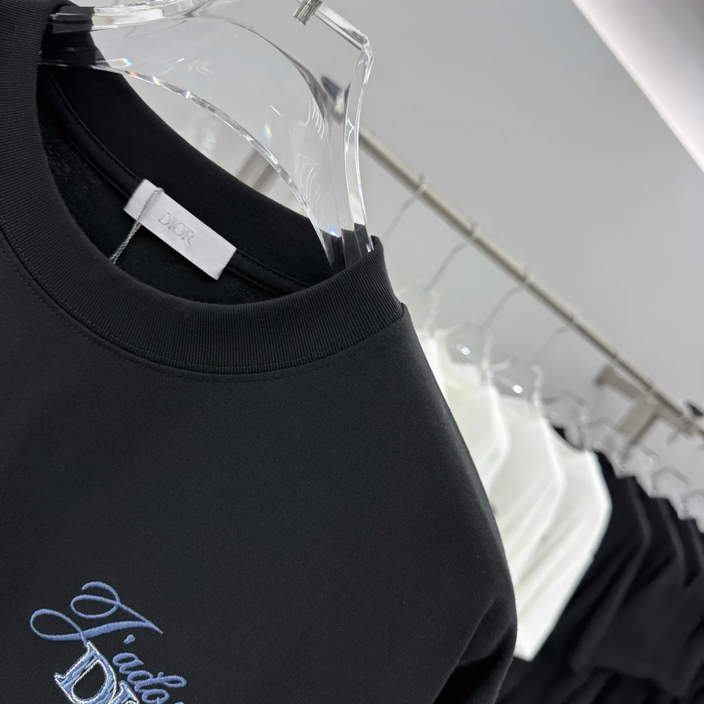J'adore Dior Logo Embroidered T-Shirt D16513876 — view 4