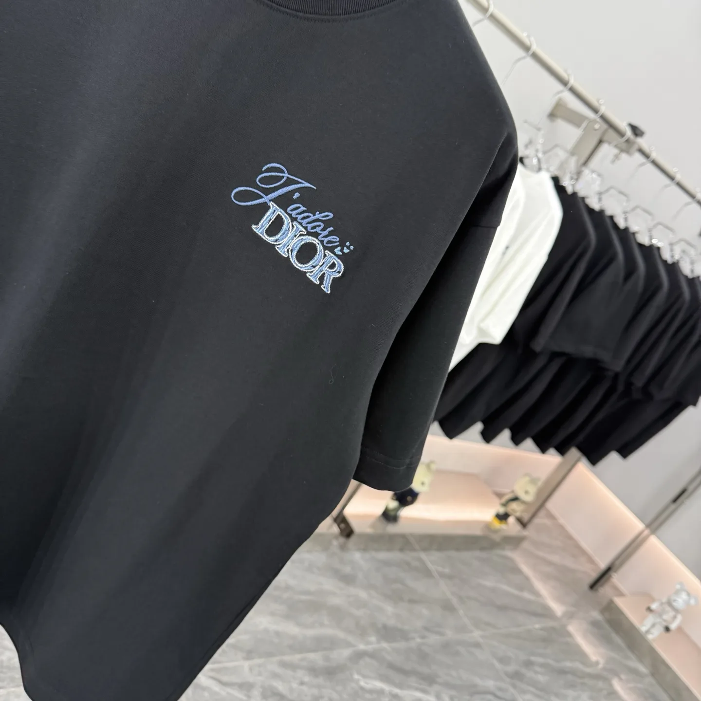 J'adore Dior Logo Embroidered T-Shirt D16513876 — view 5
