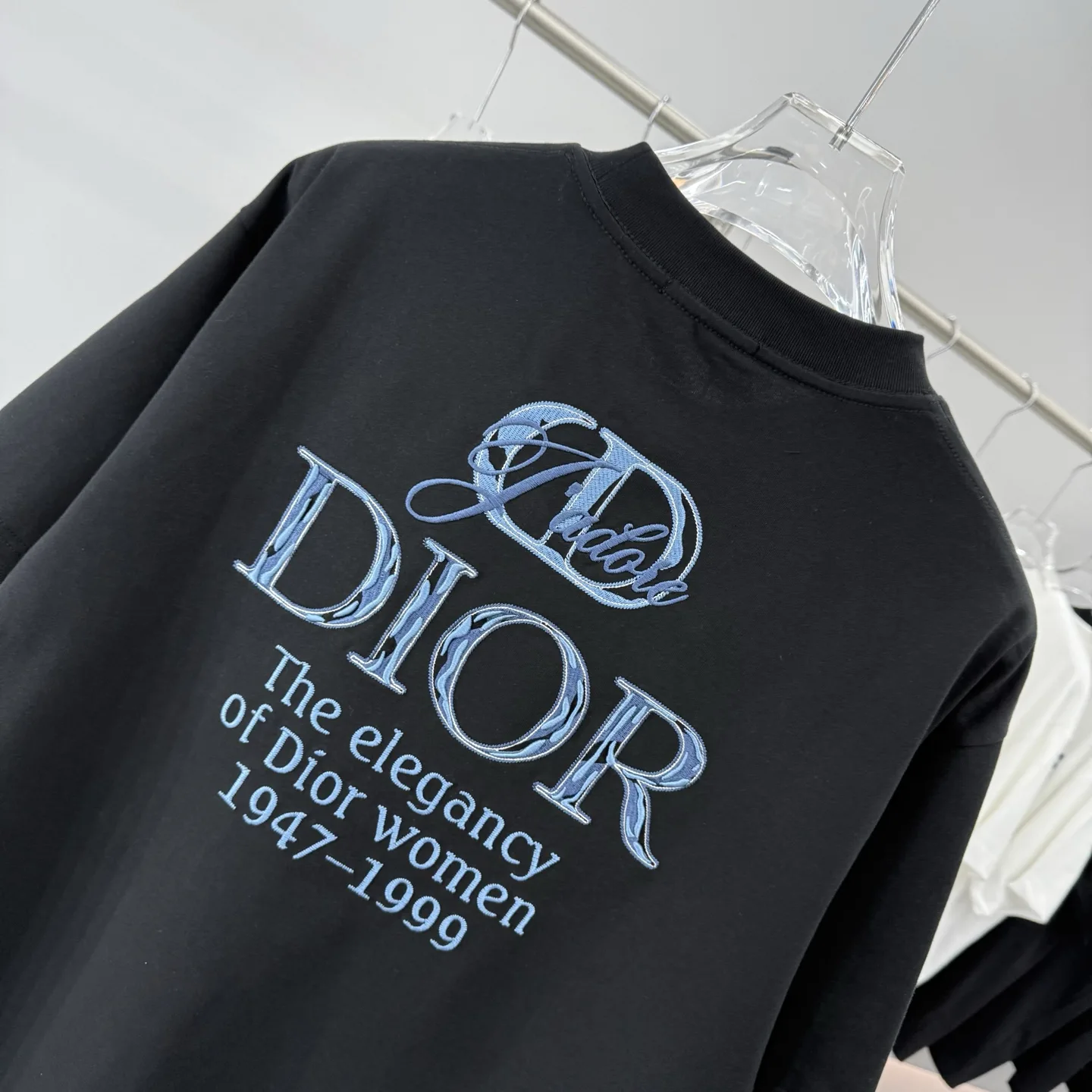 J'adore Dior Logo Embroidered T-Shirt D16513876 — view 8